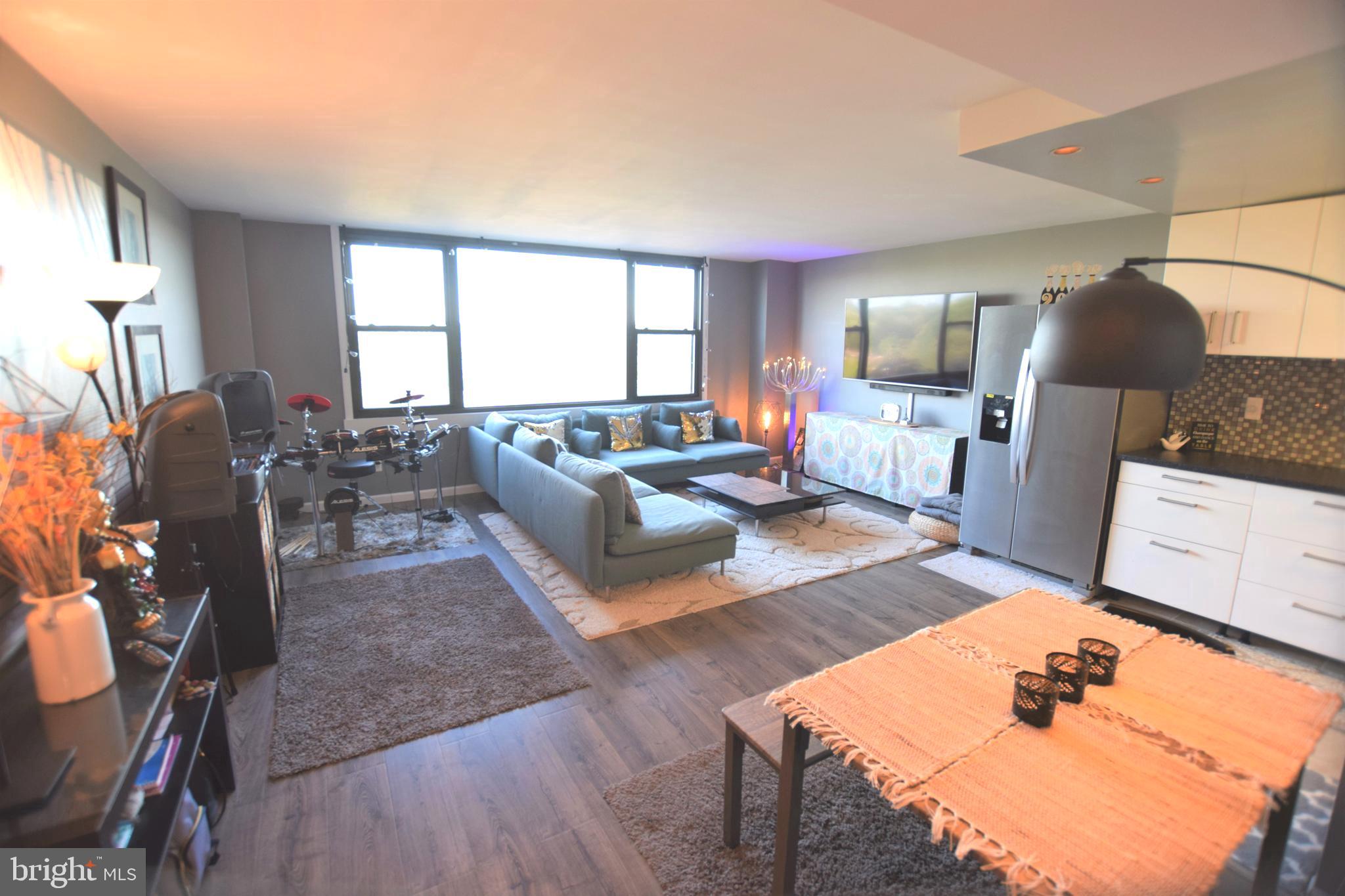 FORTY SIX HUNDRED - Residential