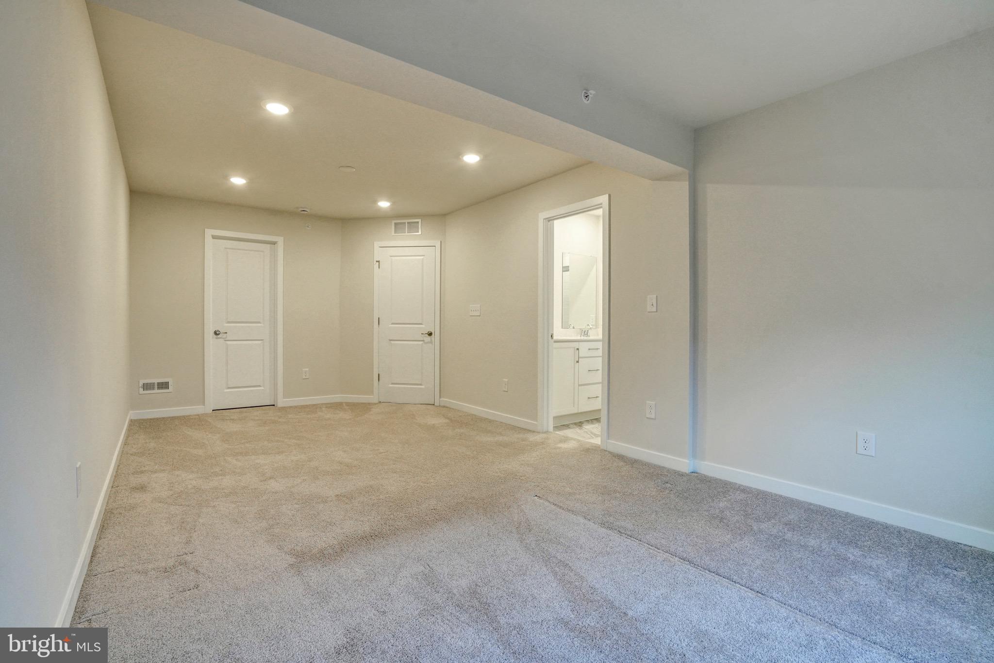 VILLAGES AT SPRING HILL - Residential