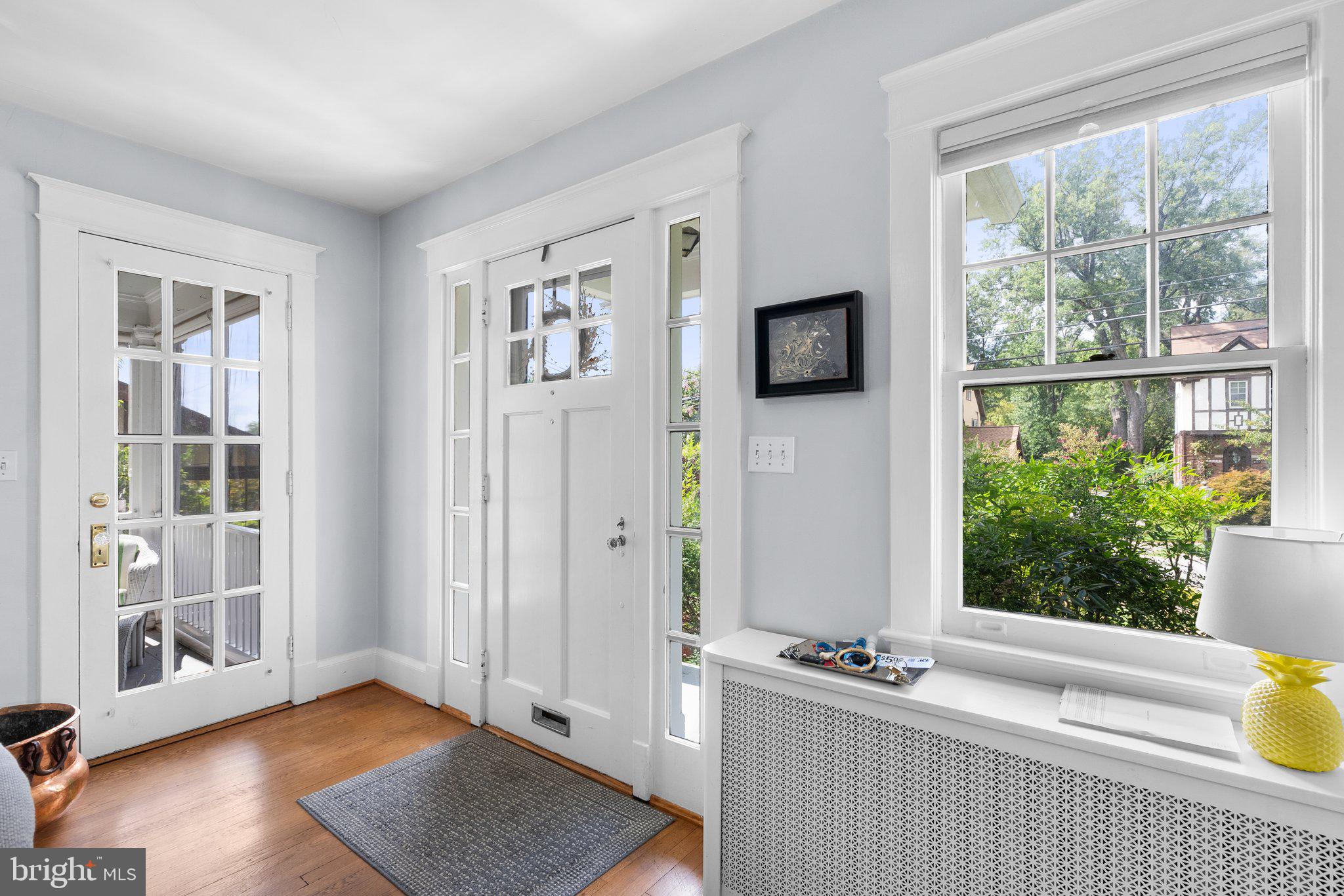 NORTH WOODSIDE - Residential Lease