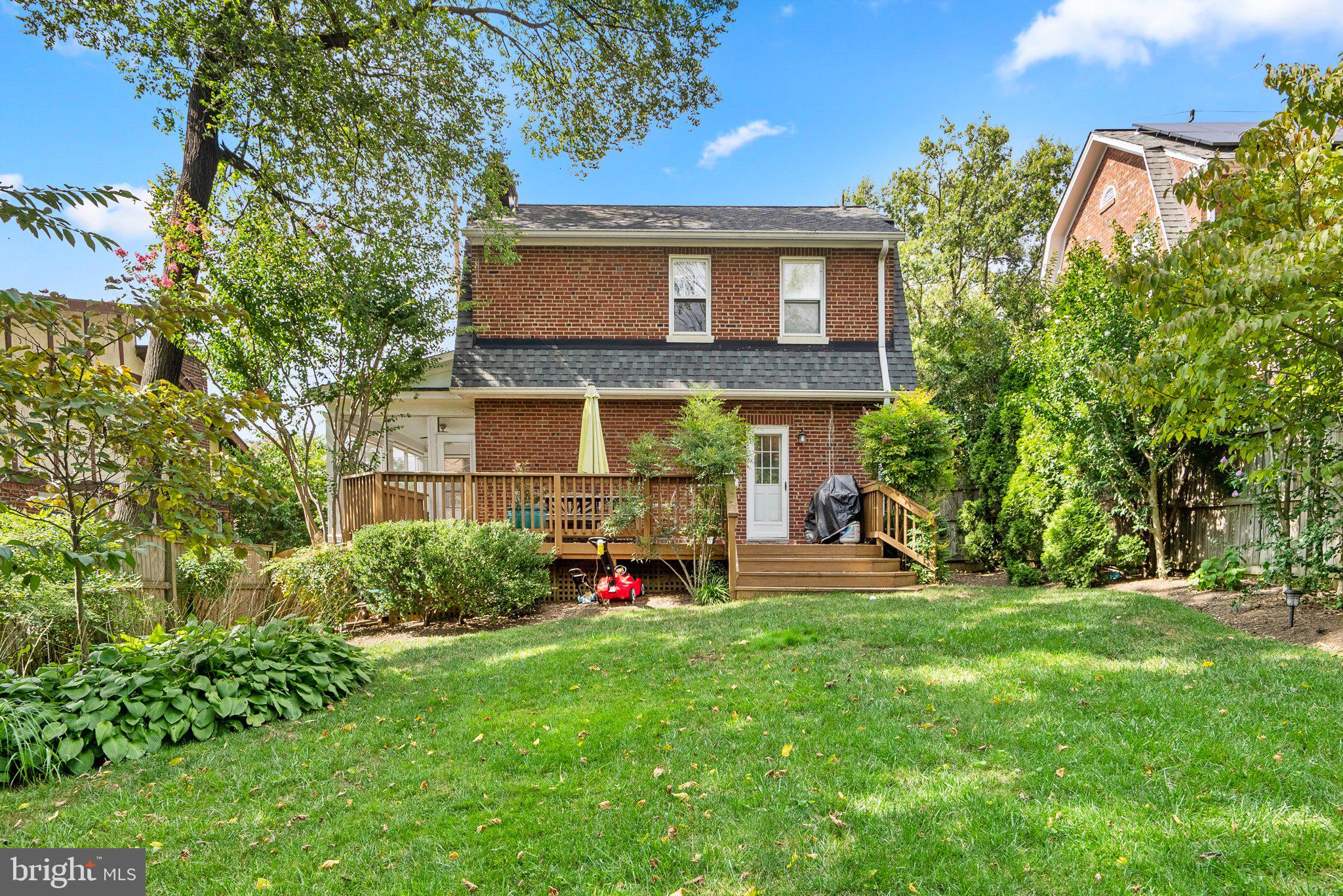 NORTH WOODSIDE - Residential Lease