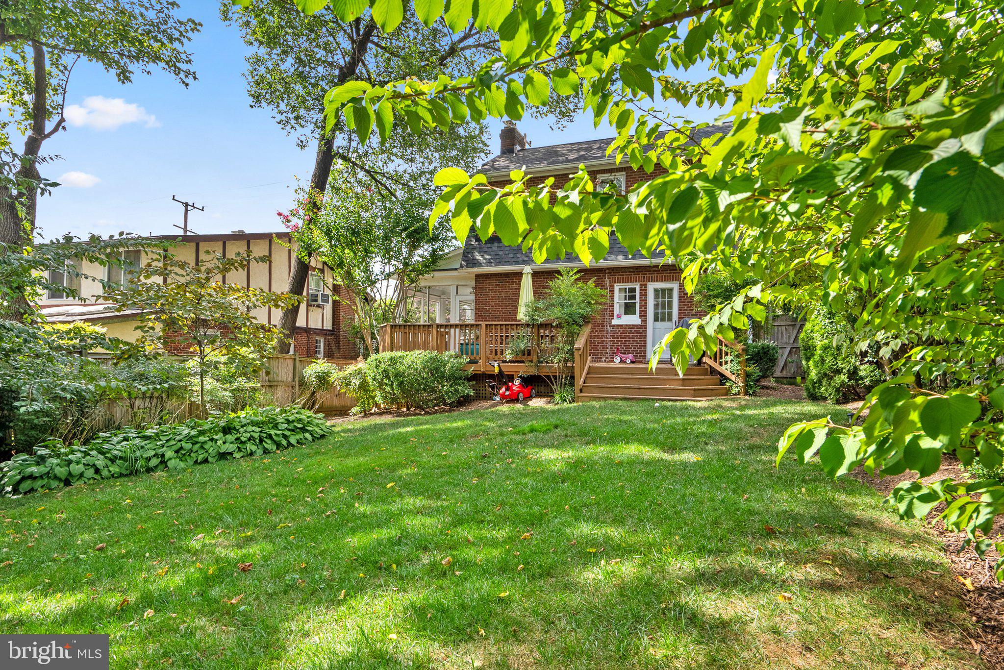 NORTH WOODSIDE - Residential Lease