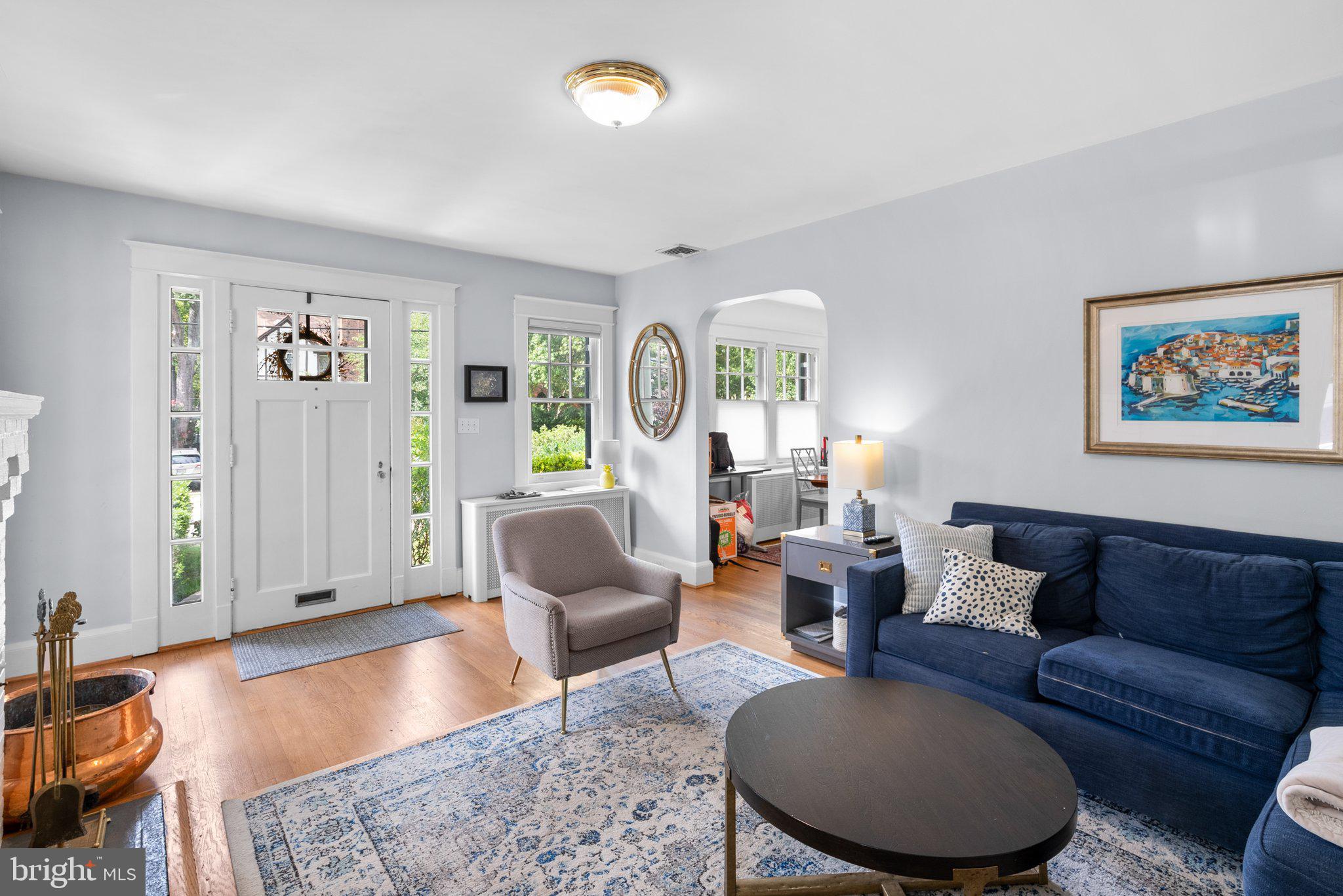 NORTH WOODSIDE - Residential Lease