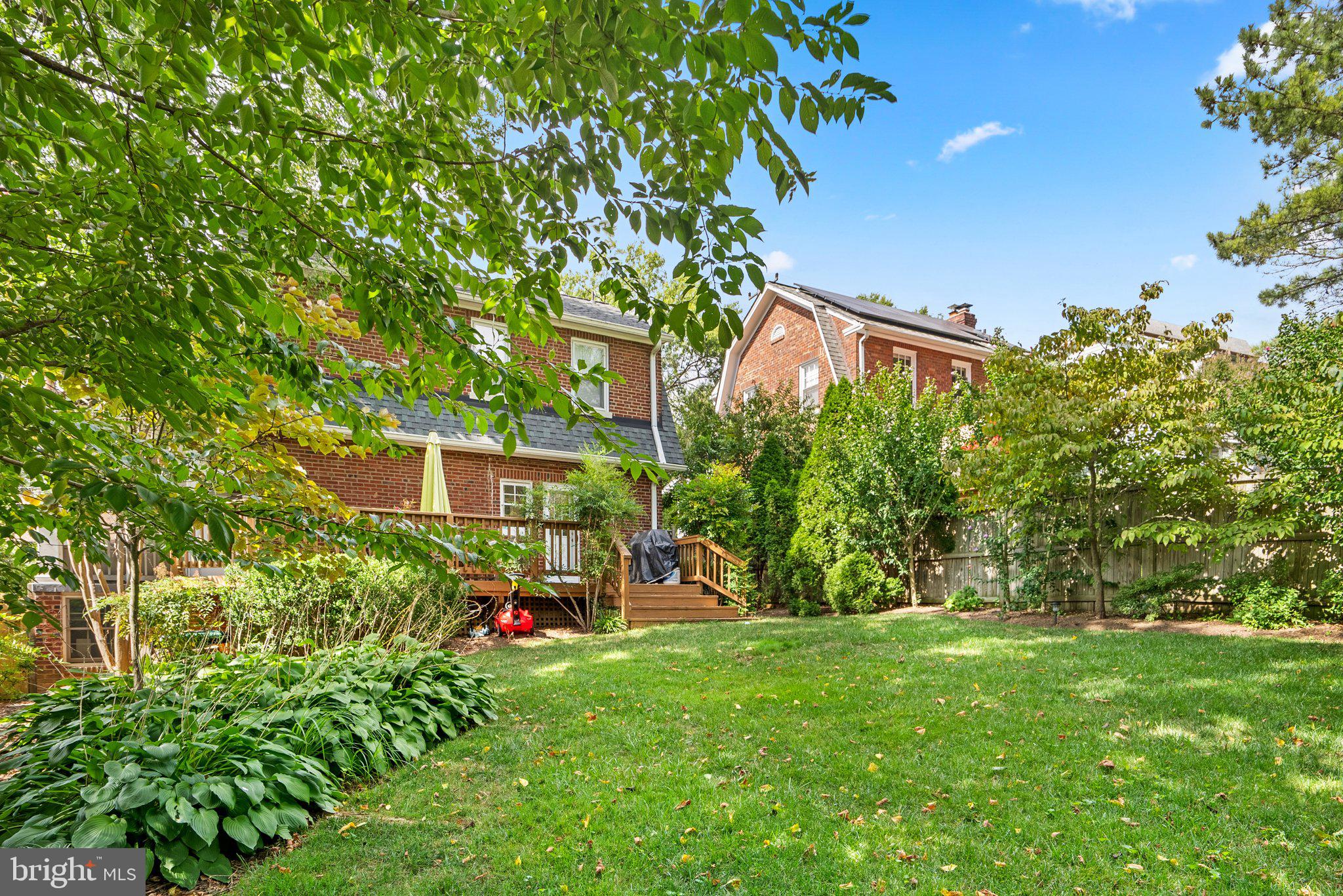 NORTH WOODSIDE - Residential Lease