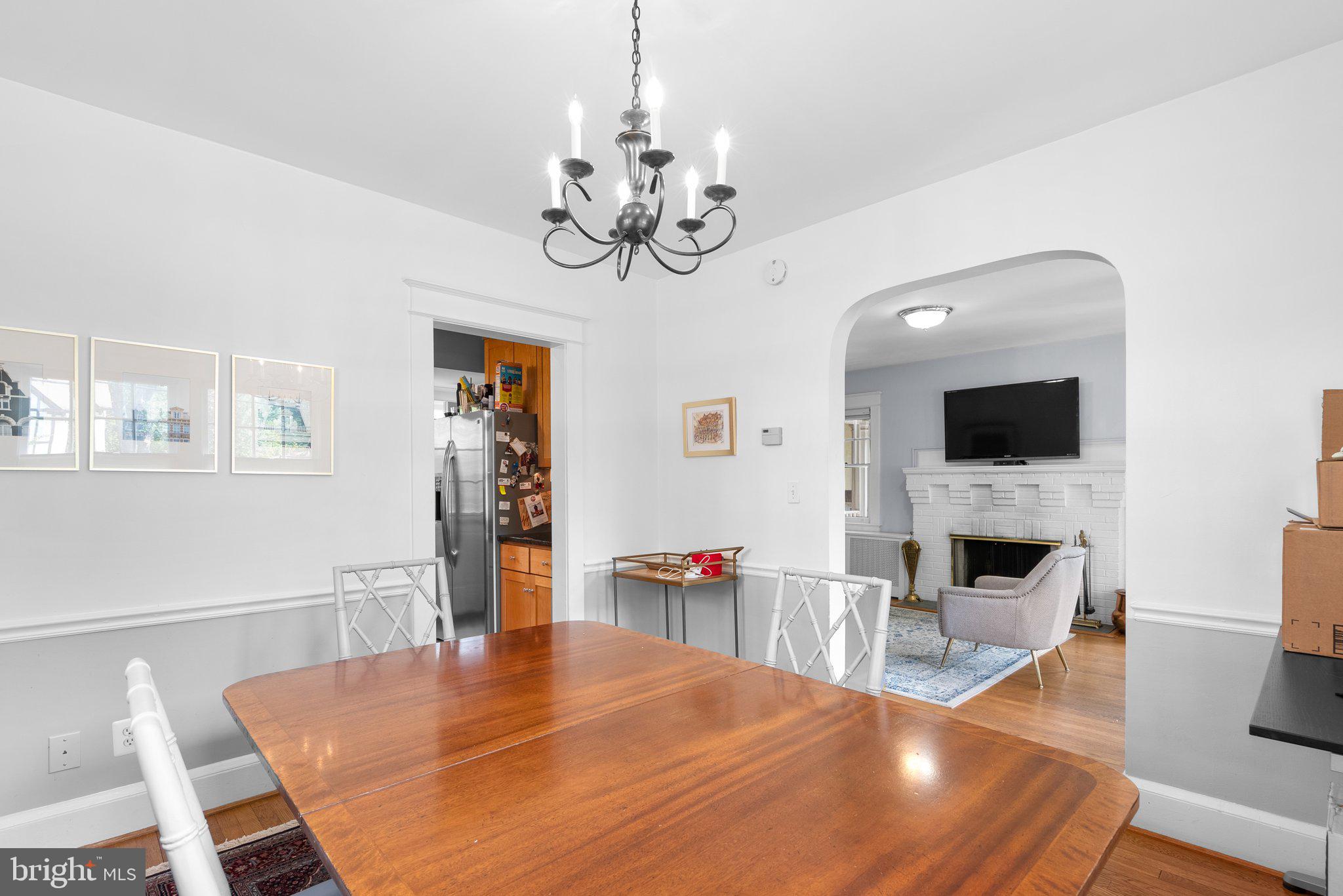 NORTH WOODSIDE - Residential Lease