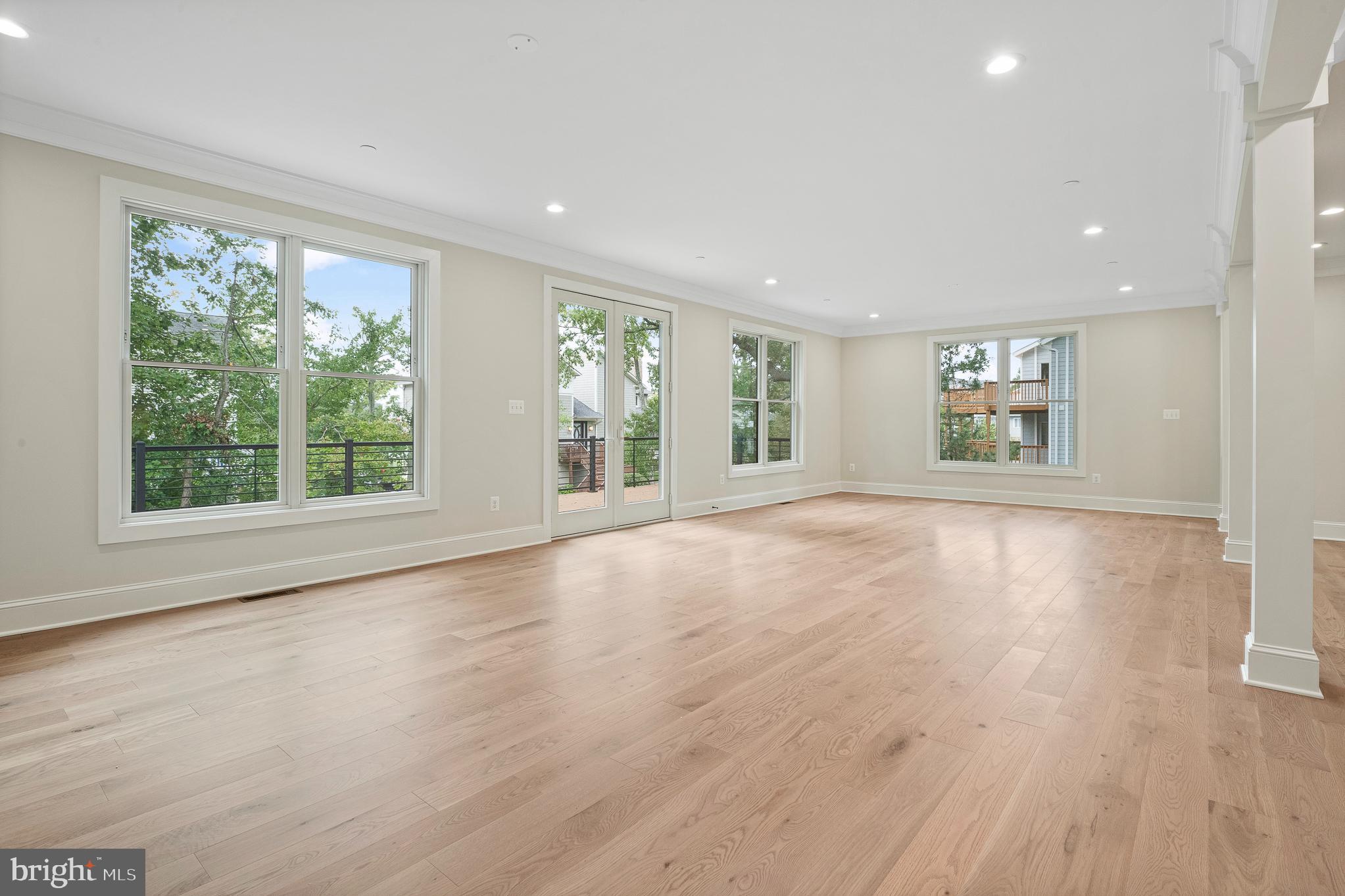 ARUNDEL ON THE BAY - Residential