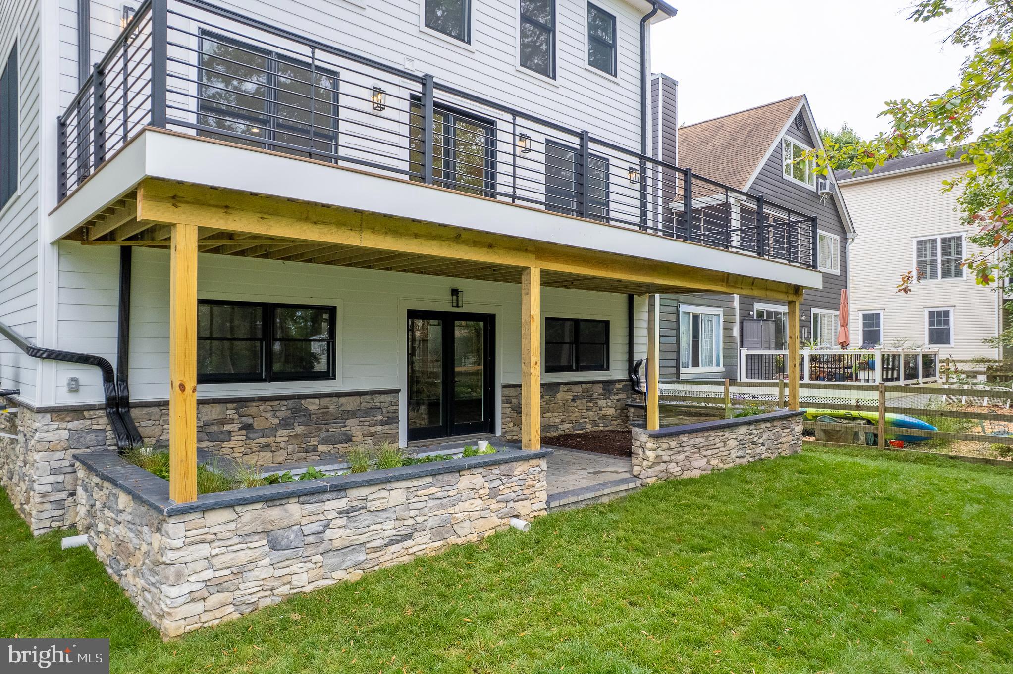 ARUNDEL ON THE BAY - Residential