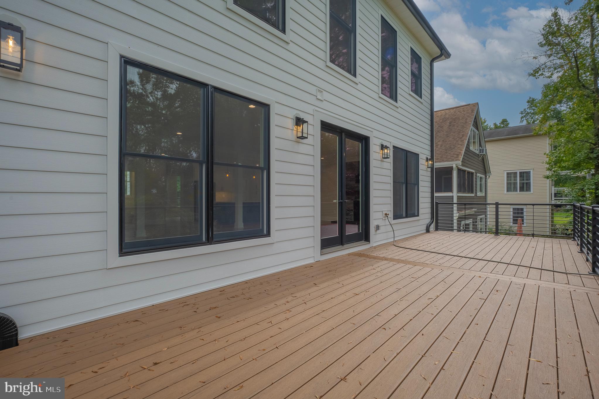 ARUNDEL ON THE BAY - Residential