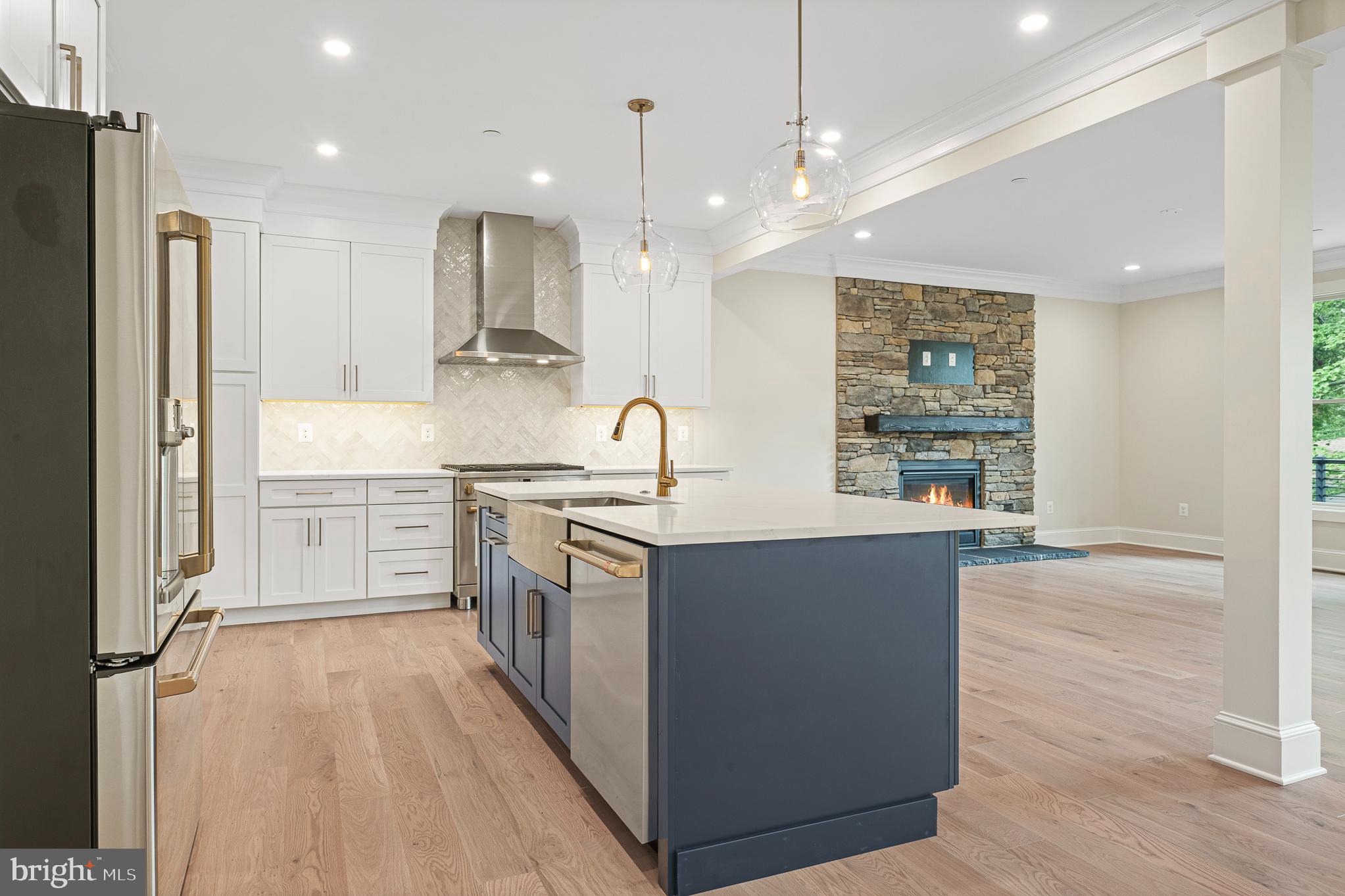 ARUNDEL ON THE BAY - Residential