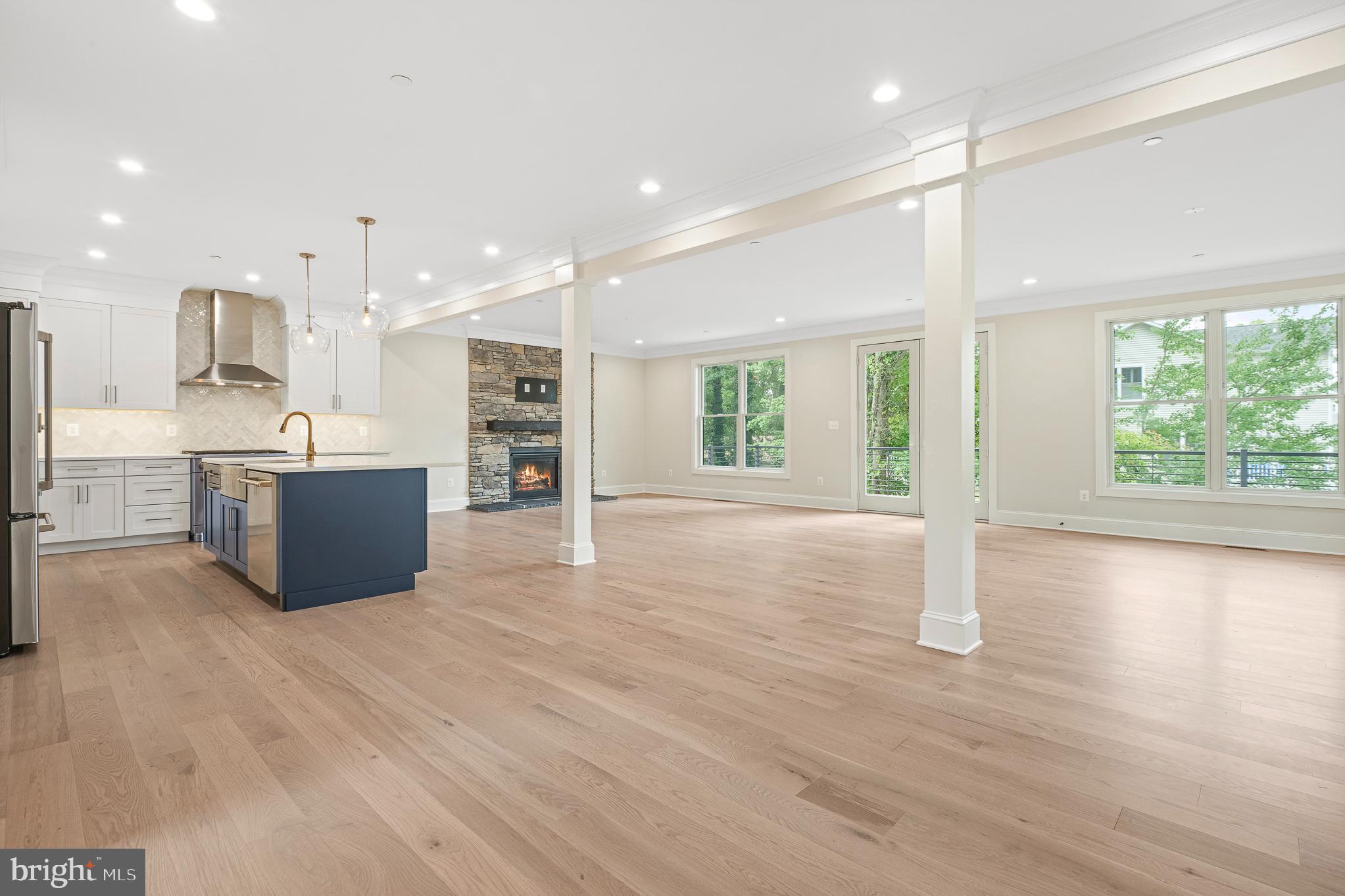 ARUNDEL ON THE BAY - Residential