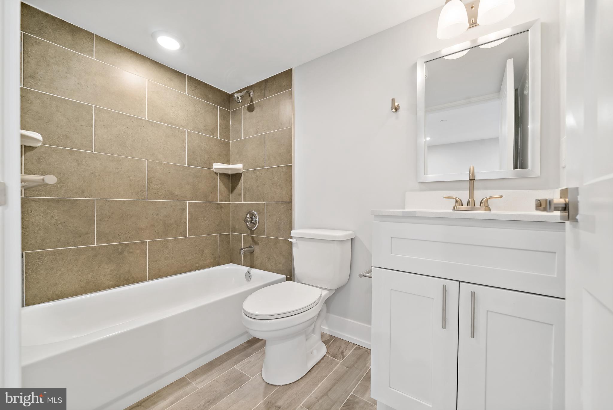 OLDE KENSINGTON - Residential Lease