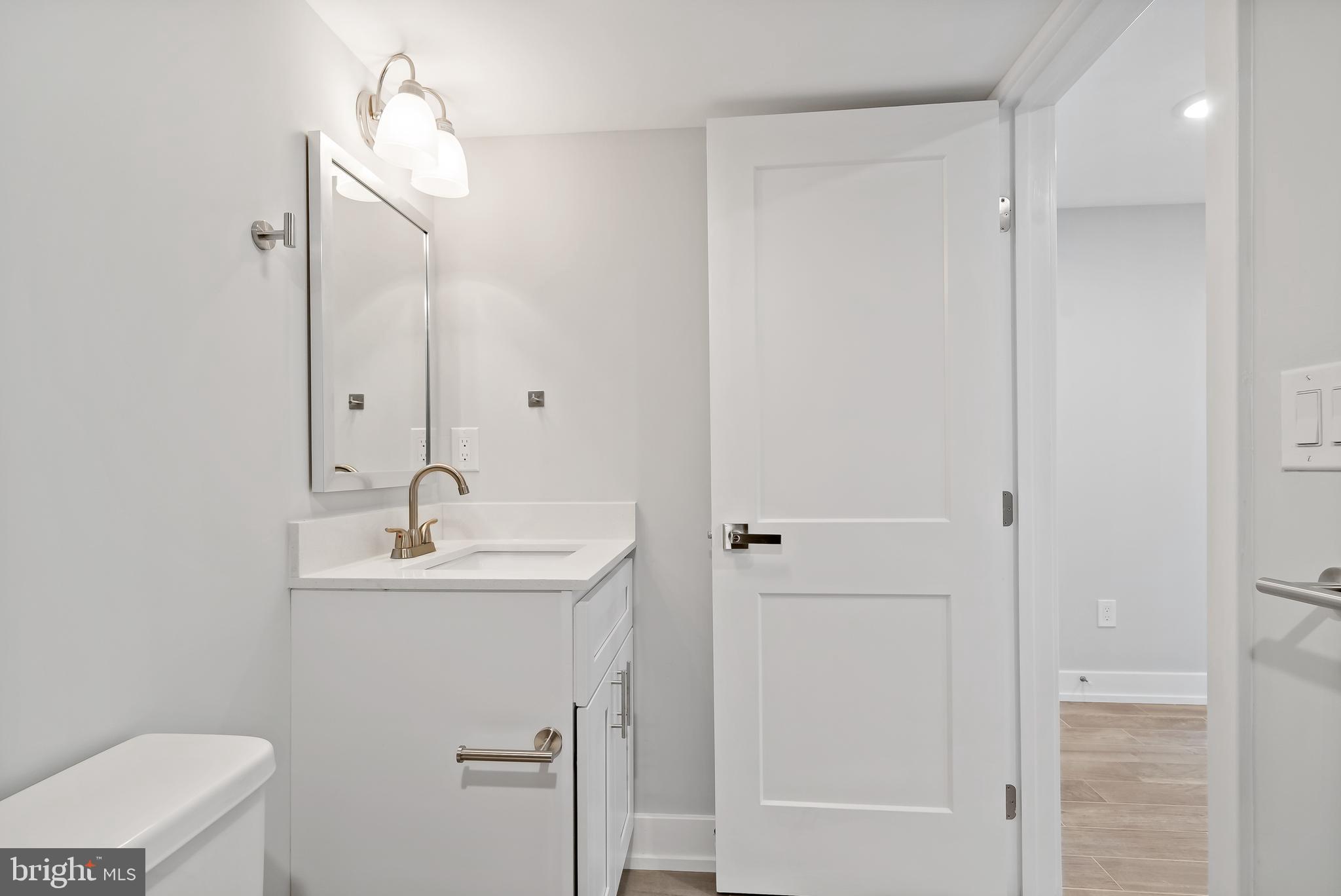 OLDE KENSINGTON - Residential Lease