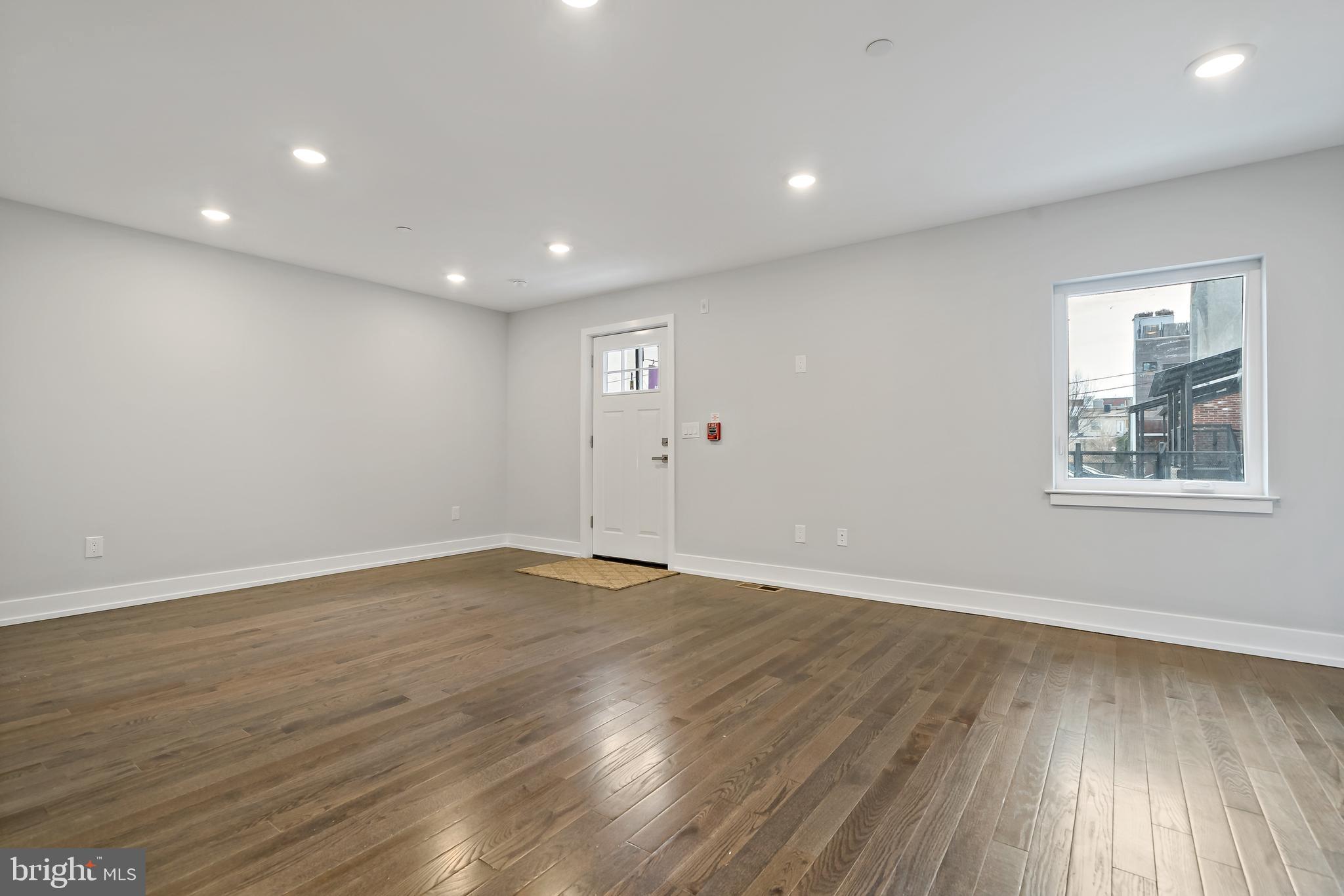 OLDE KENSINGTON - Residential Lease