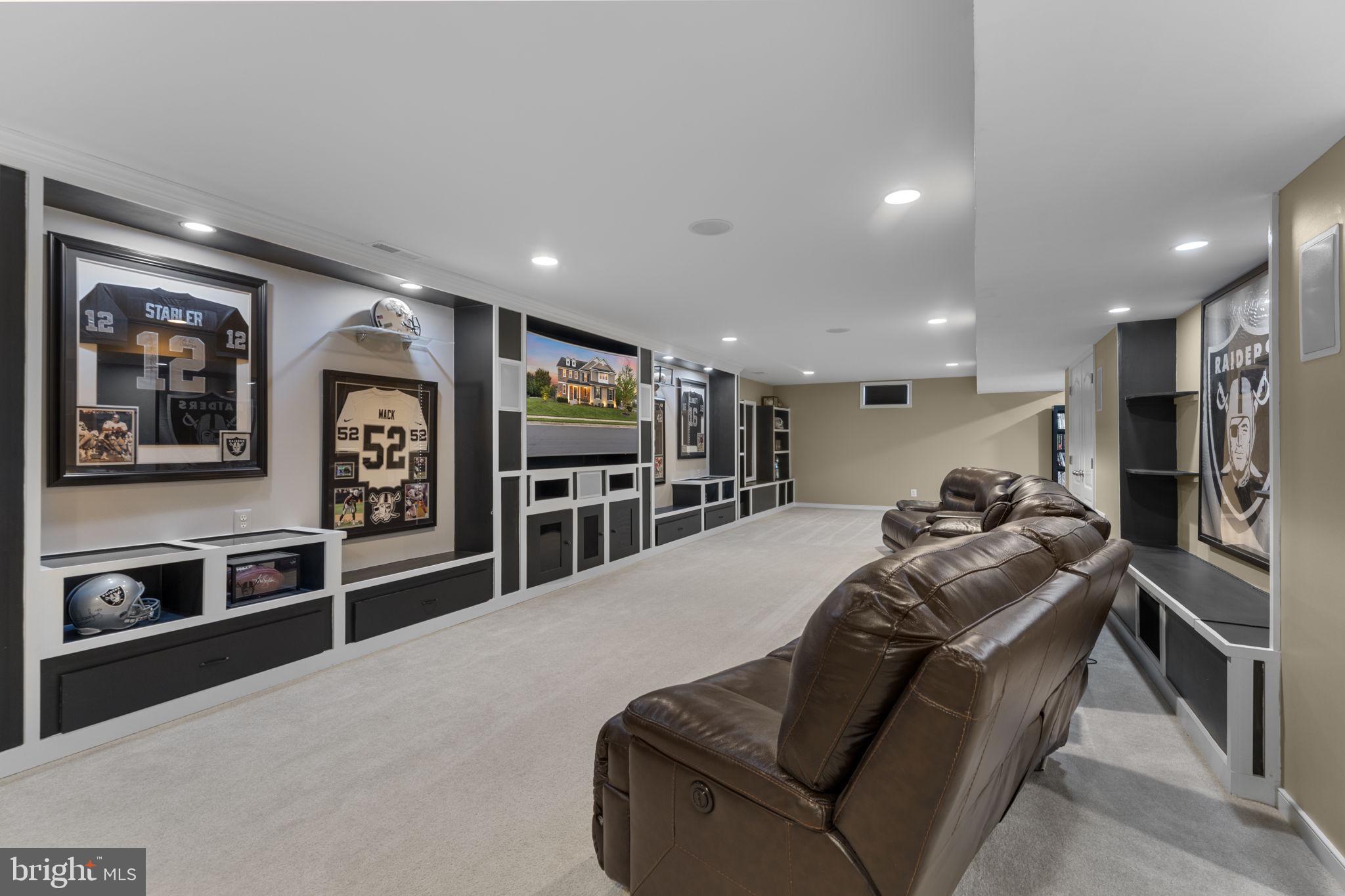 MARTIN'S CHASE - Residential