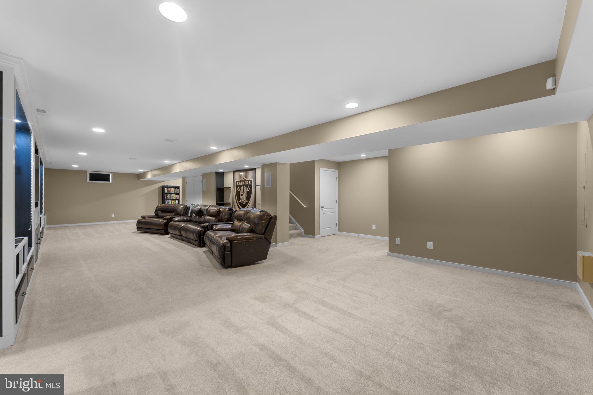 MARTIN'S CHASE - Residential