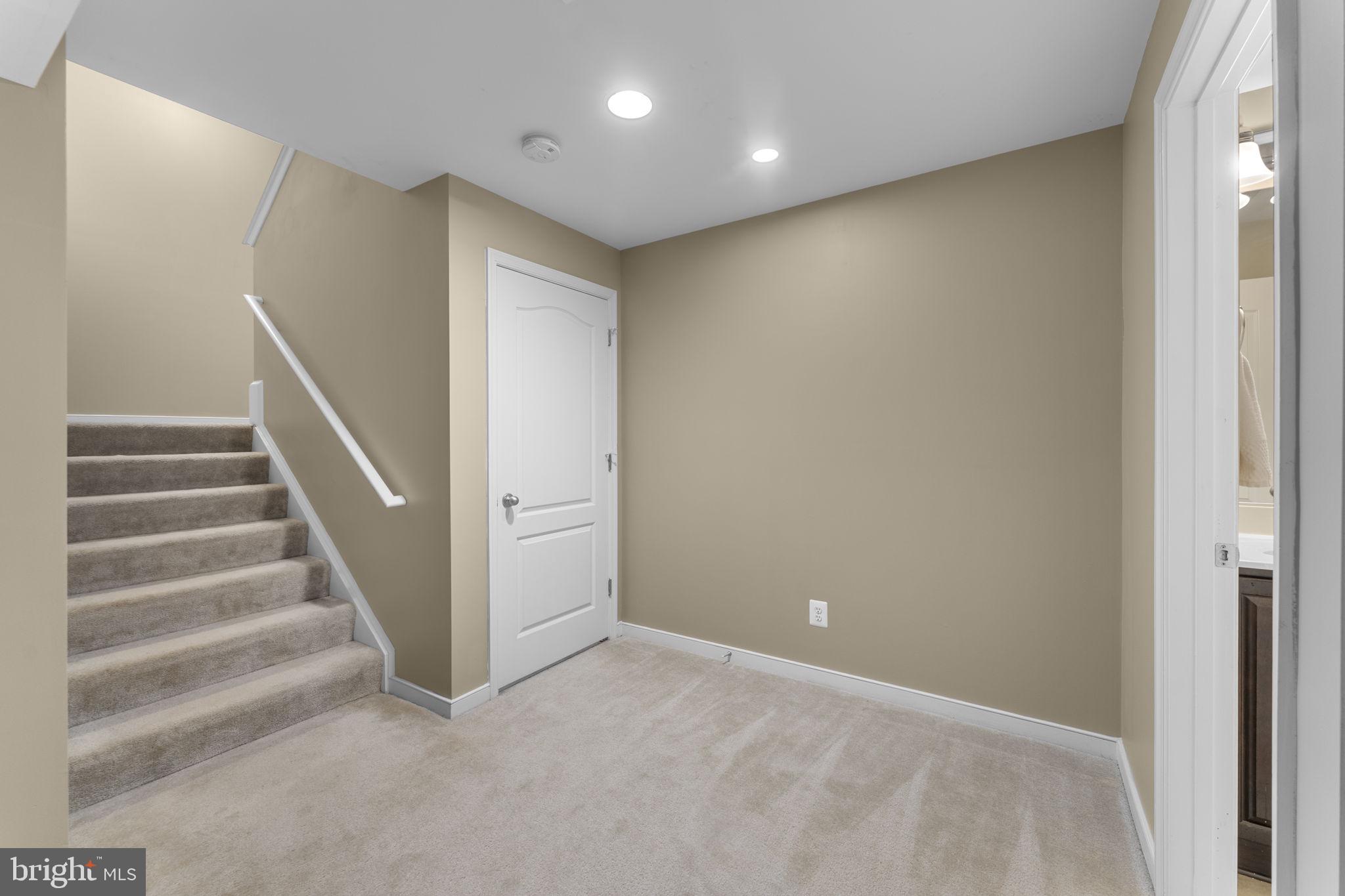 MARTIN'S CHASE - Residential