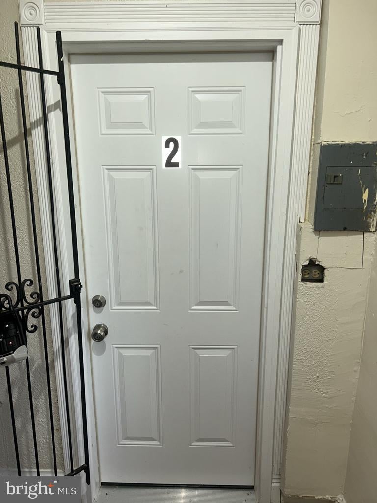 713 IRVING STREET NE #2
