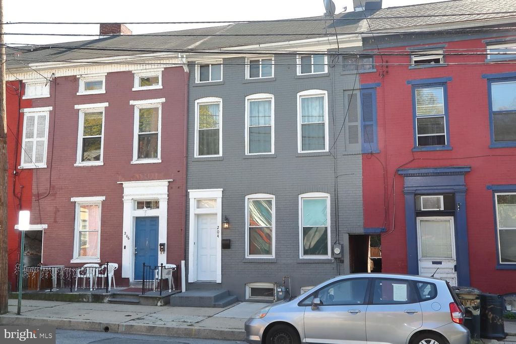 Photo of 204 WALNUT ST, COLUMBIA, PA 17512 (MLS # PALA2026366)