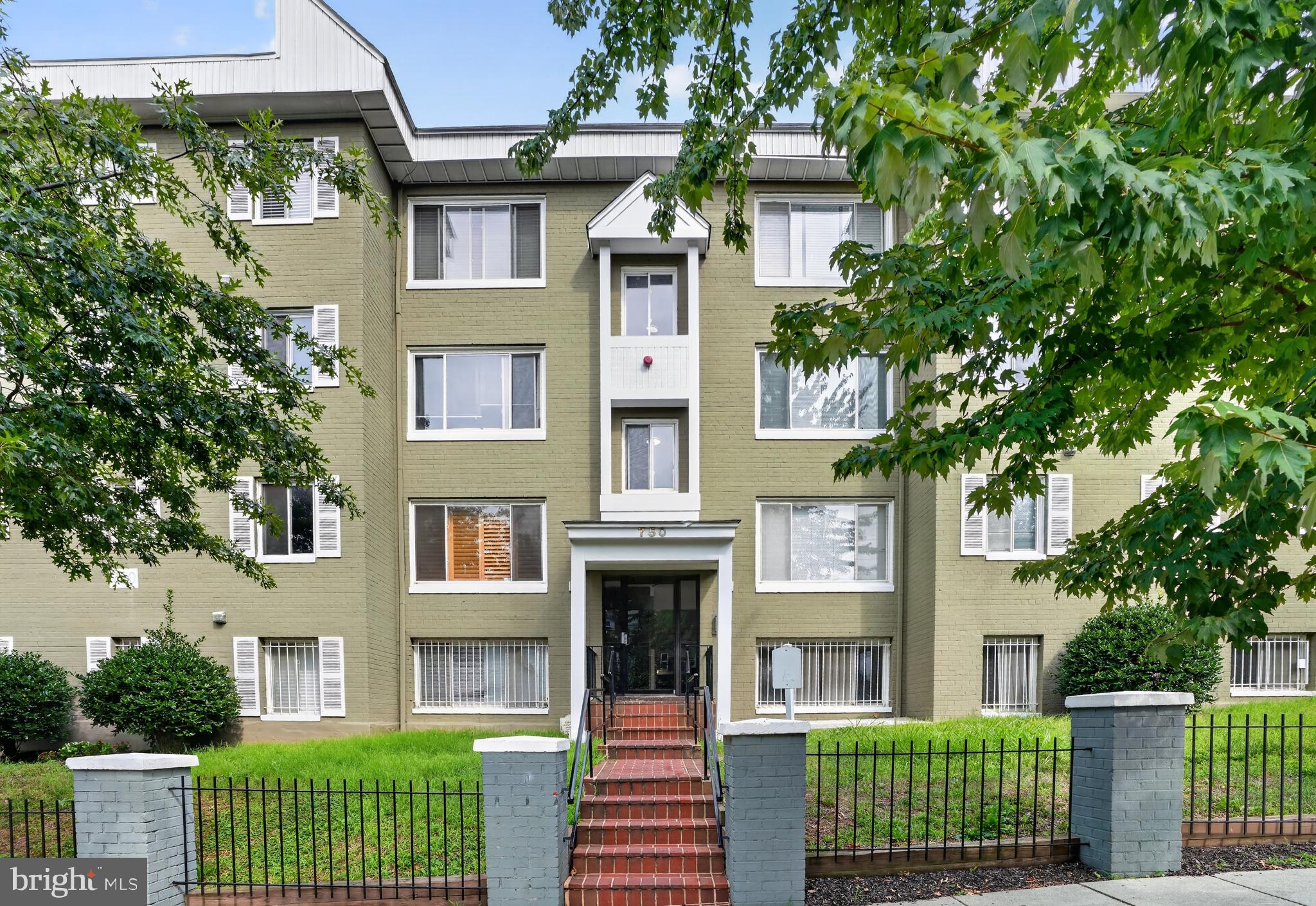 750 BARNABY STREET SE T3
