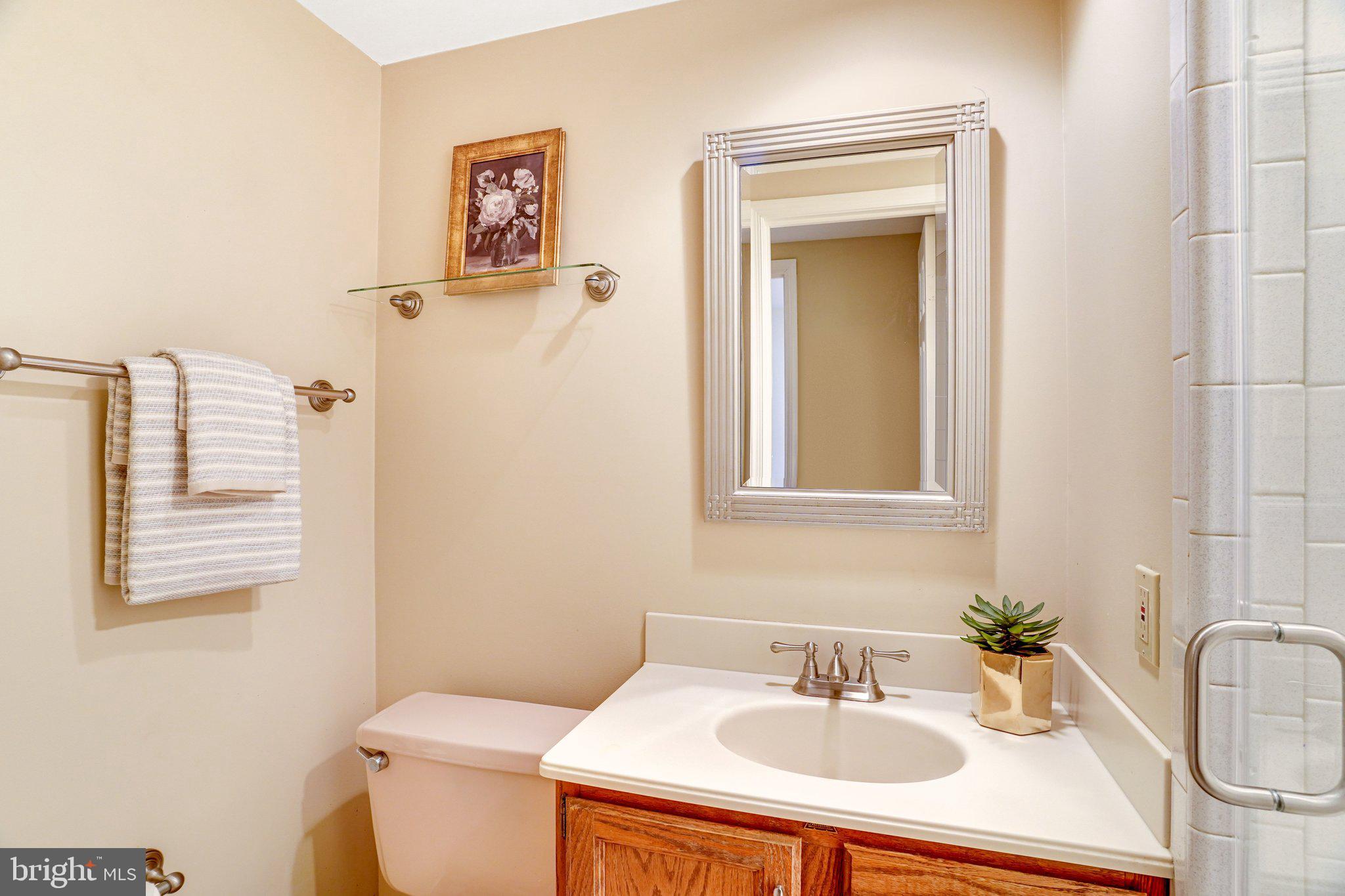 KINGS MANOR TOWNE HOUSES - Residential