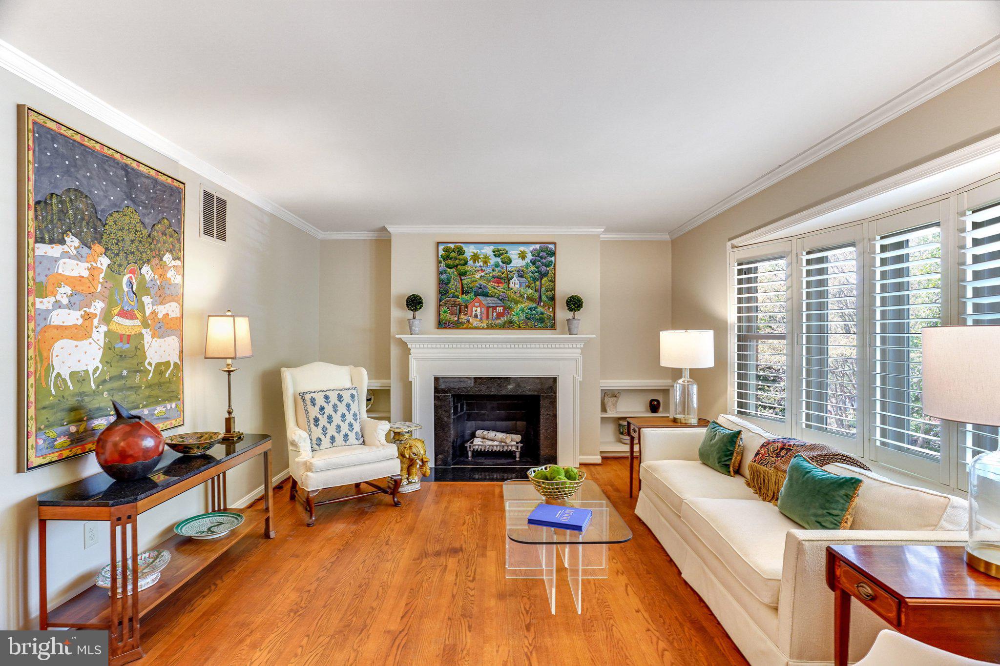 KINGS MANOR TOWNE HOUSES - Residential