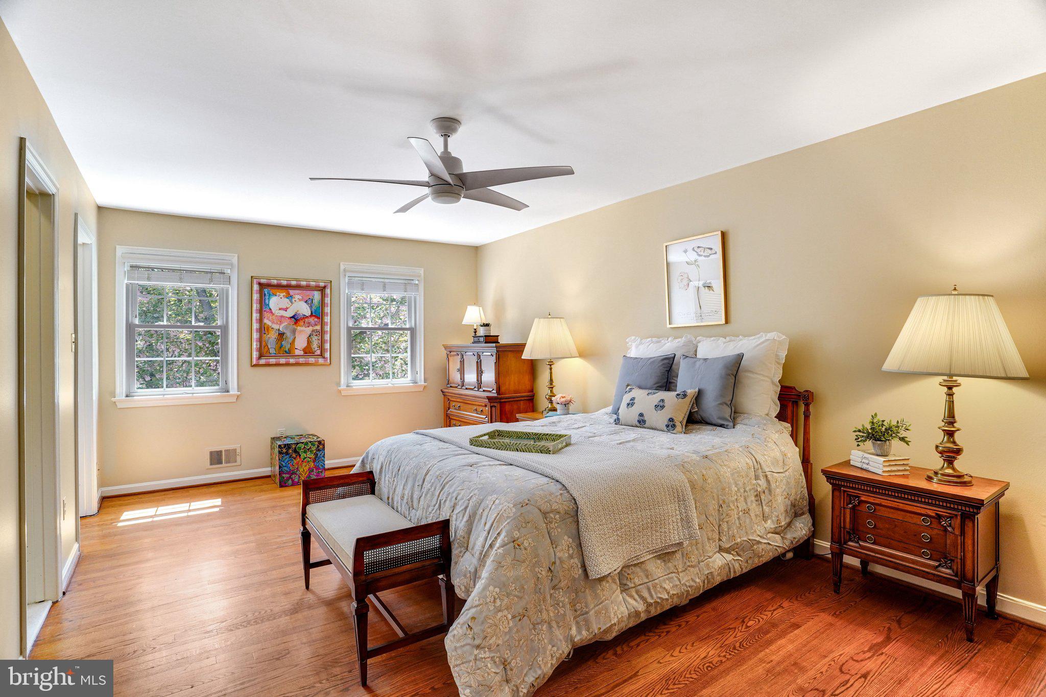 KINGS MANOR TOWNE HOUSES - Residential