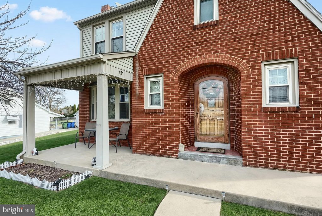 Photo of 3069 N George Street, YORK, PA 17406 (MLS # PAYK2095022)