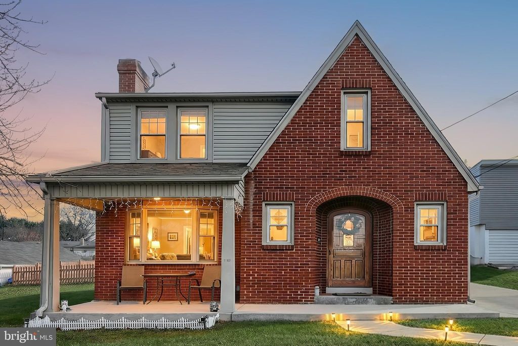 Photo of 3069 N George Street, YORK, PA 17406 (MLS # PAYK2095022)