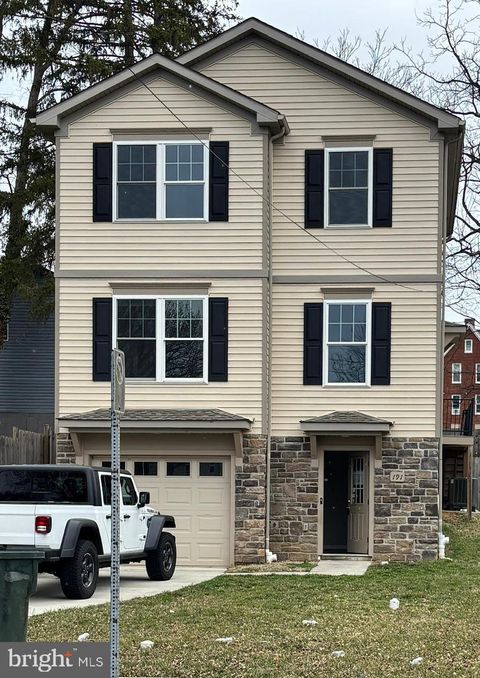 Photo of 191 E George Street, WESTMINSTER, MD 21157 (MLS # MDCR2035036)