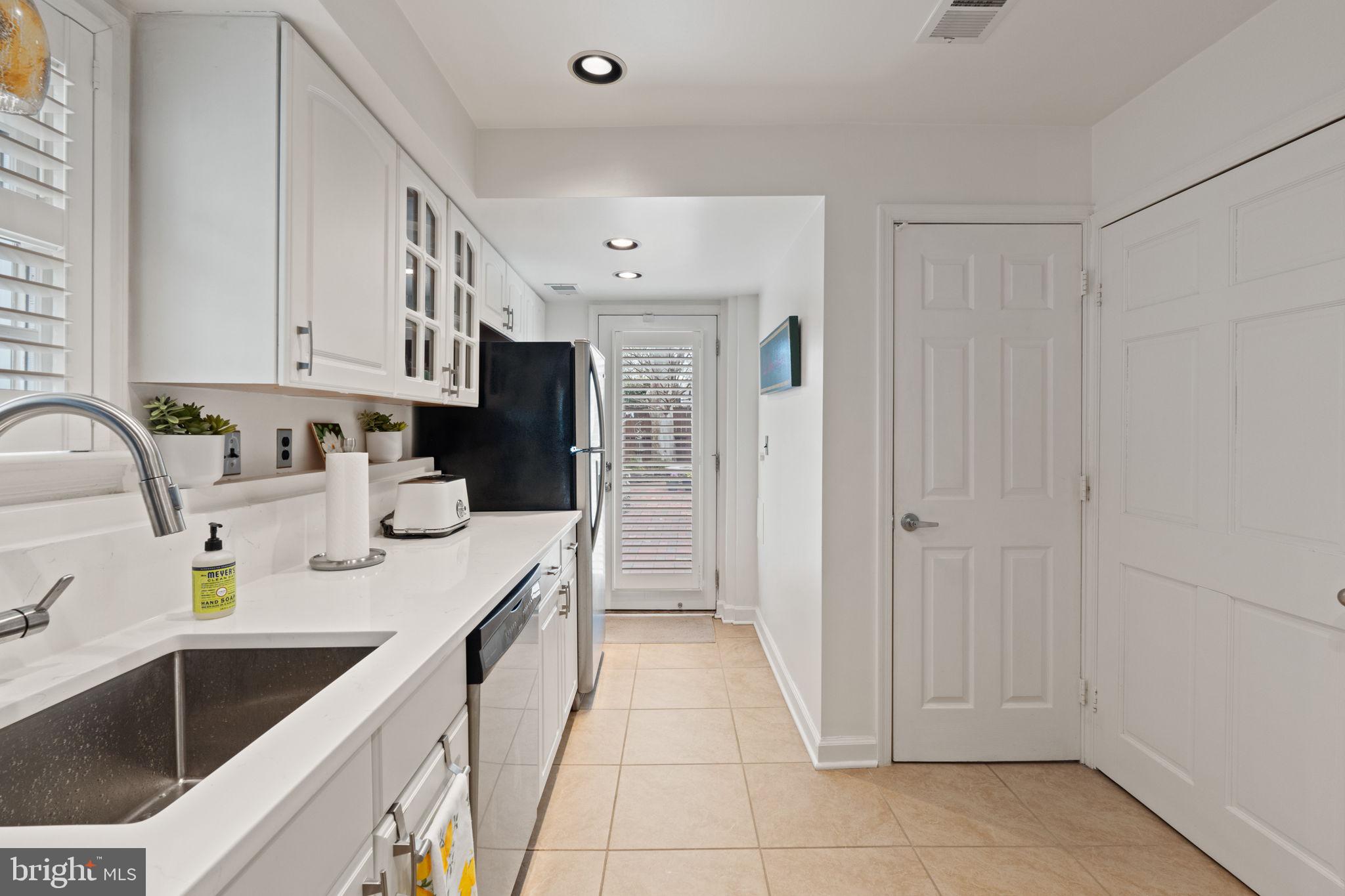 PARKER GRAY - Residential