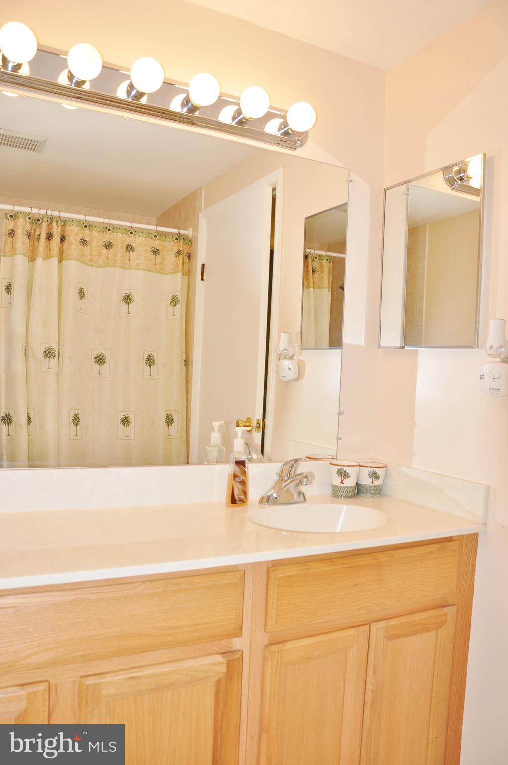 CAMELOT - Residential