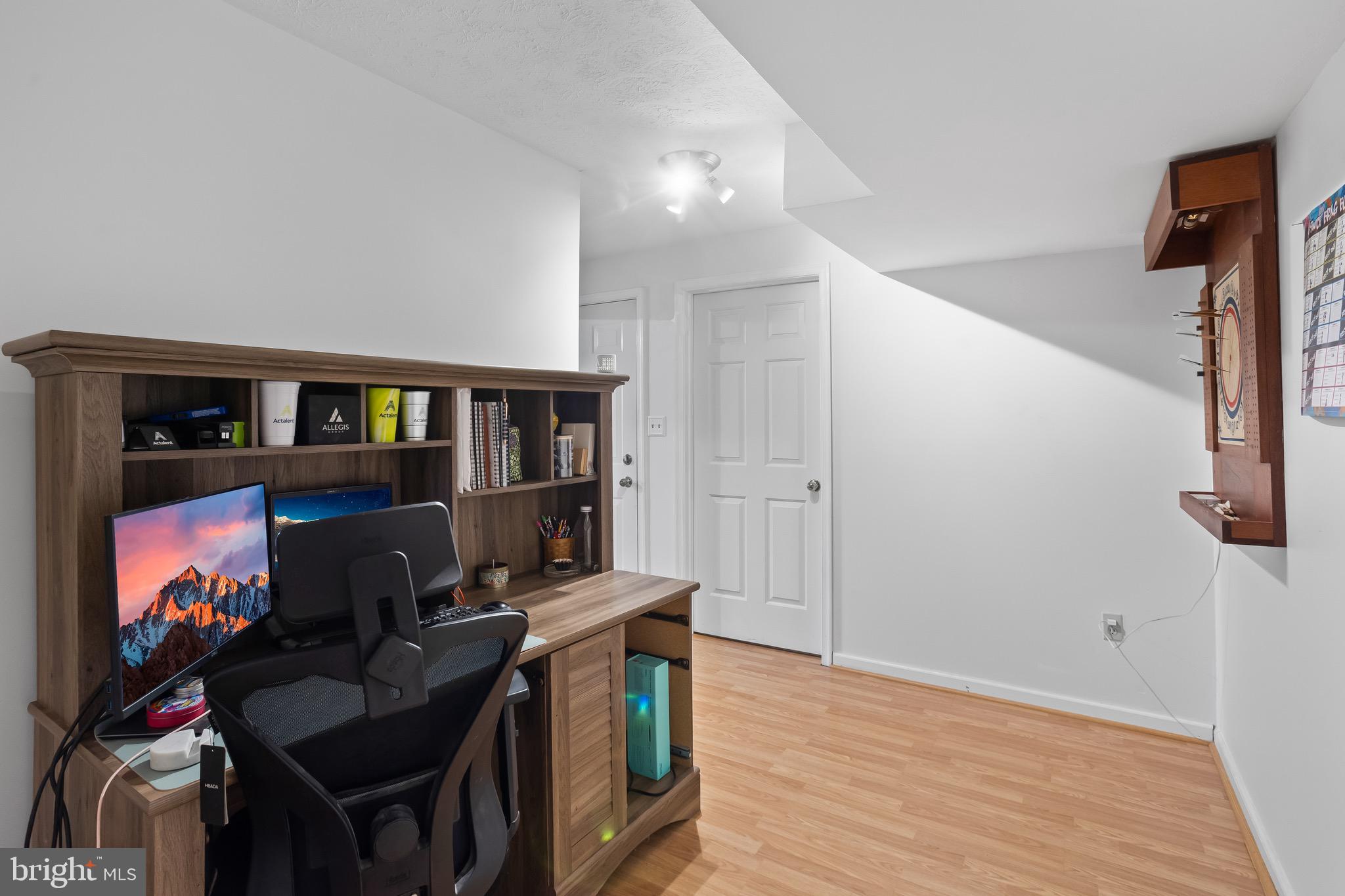 COUNTRY RIDGE - Residential