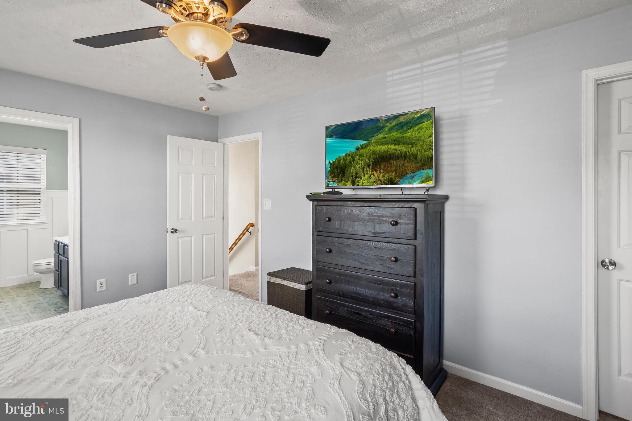 COUNTRY RIDGE - Residential