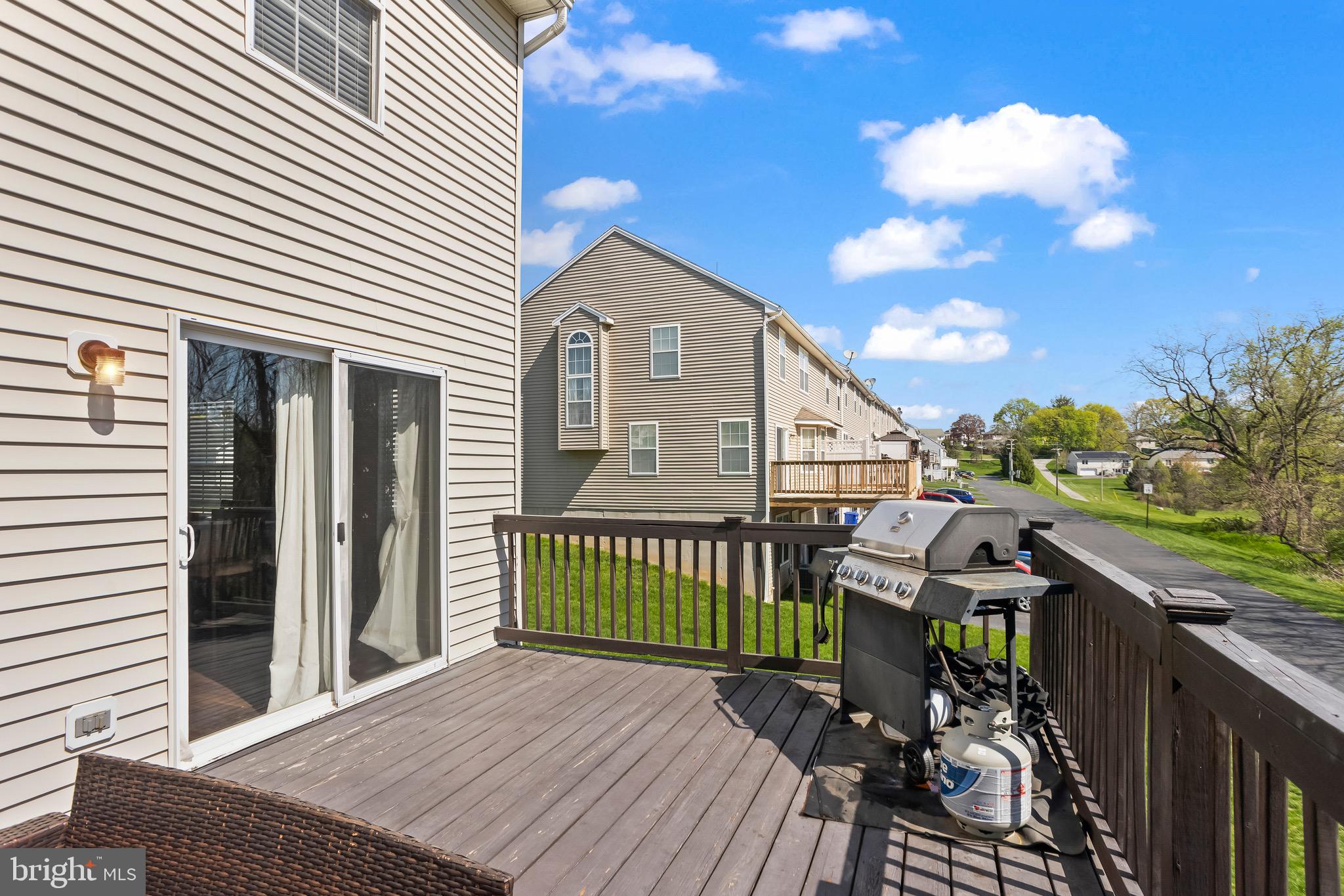 COUNTRY RIDGE - Residential