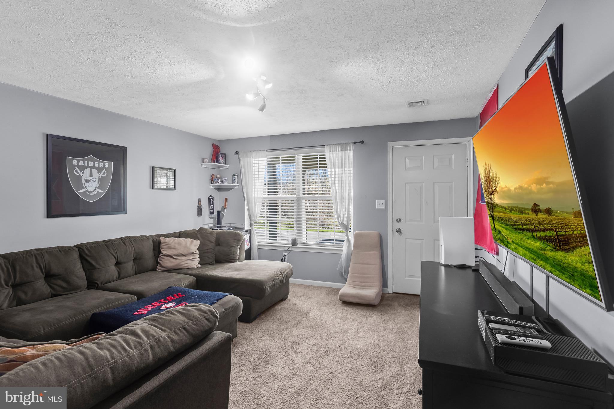 COUNTRY RIDGE - Residential