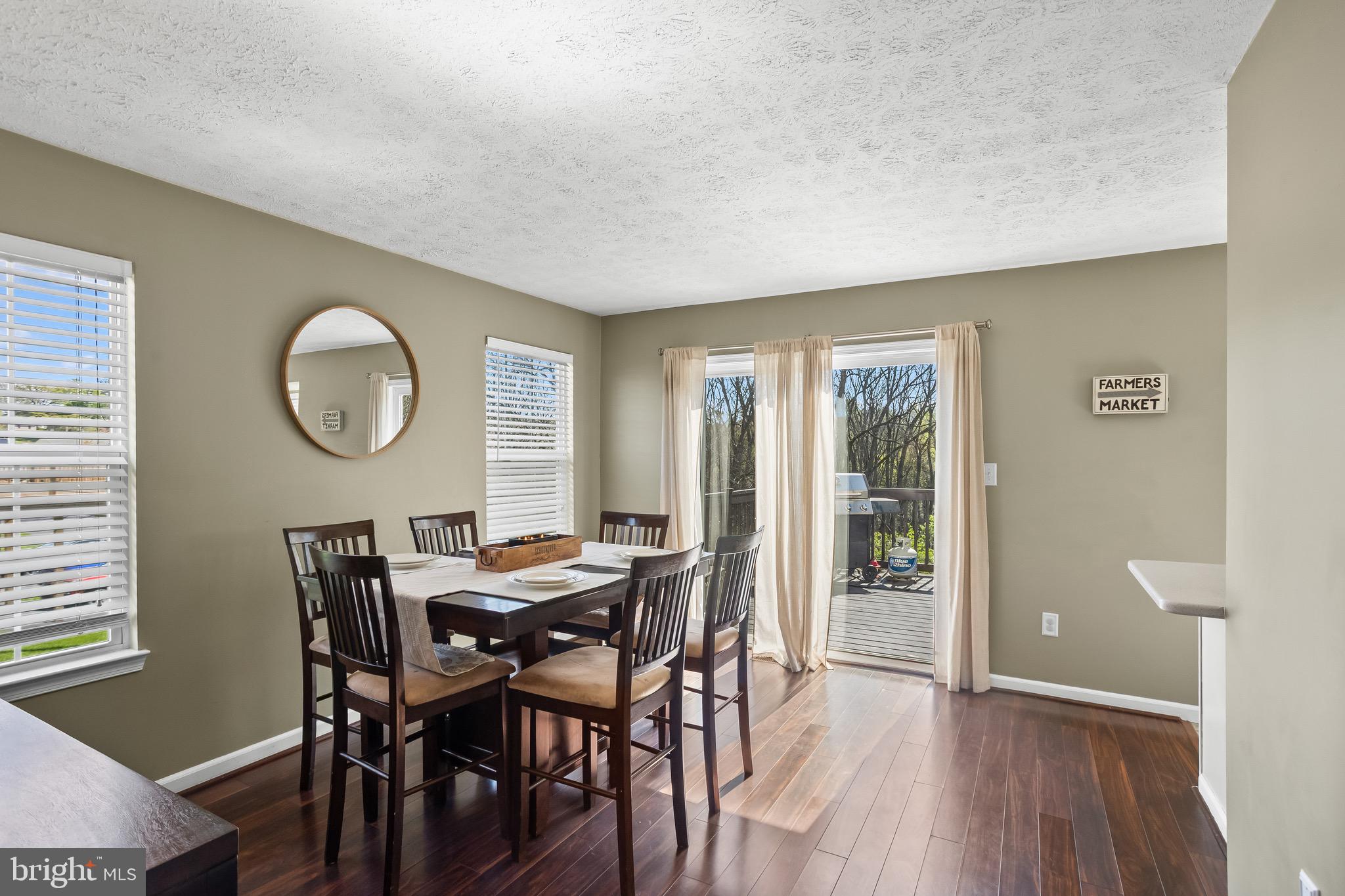 COUNTRY RIDGE - Residential