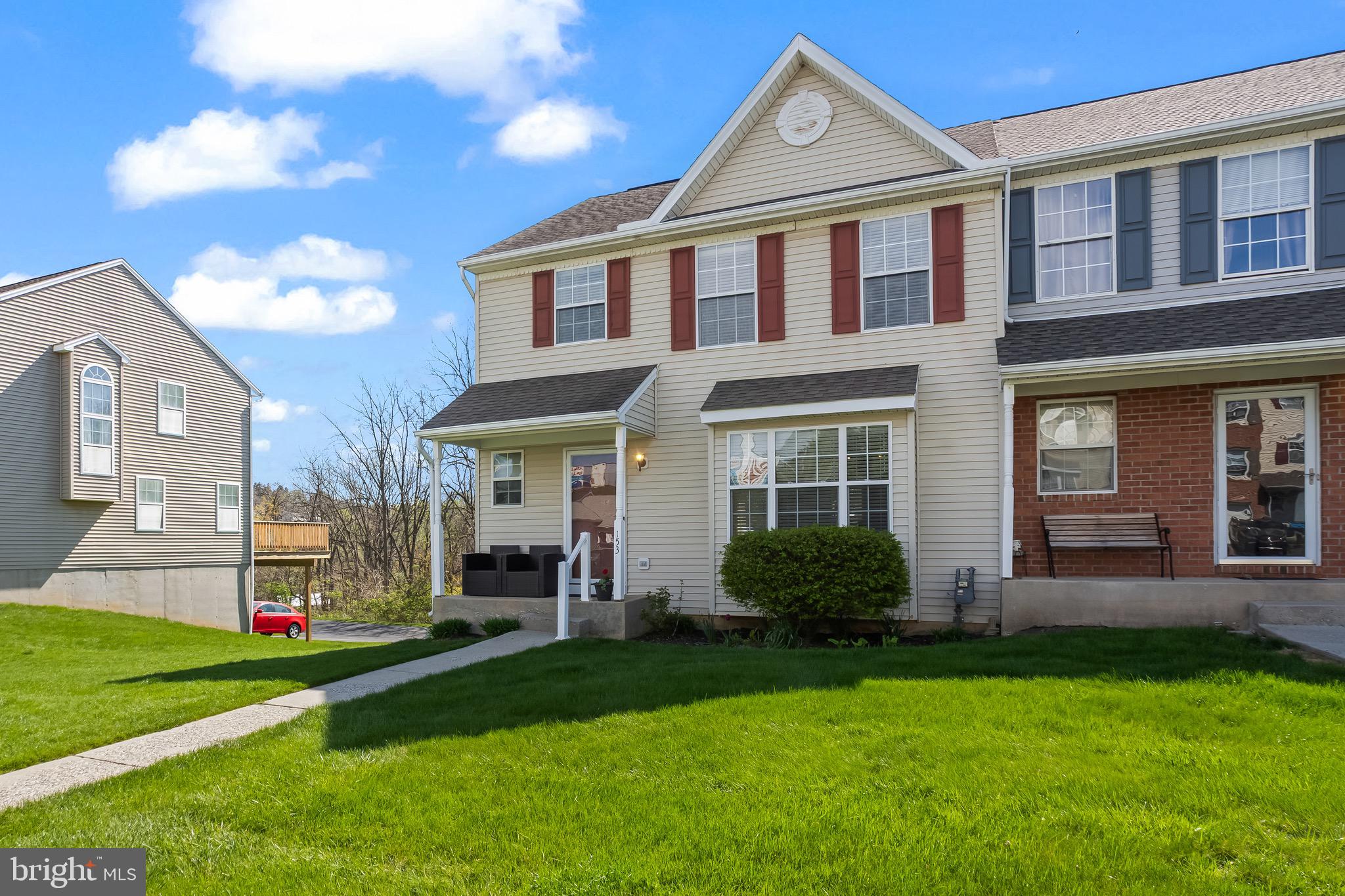 COUNTRY RIDGE - Residential