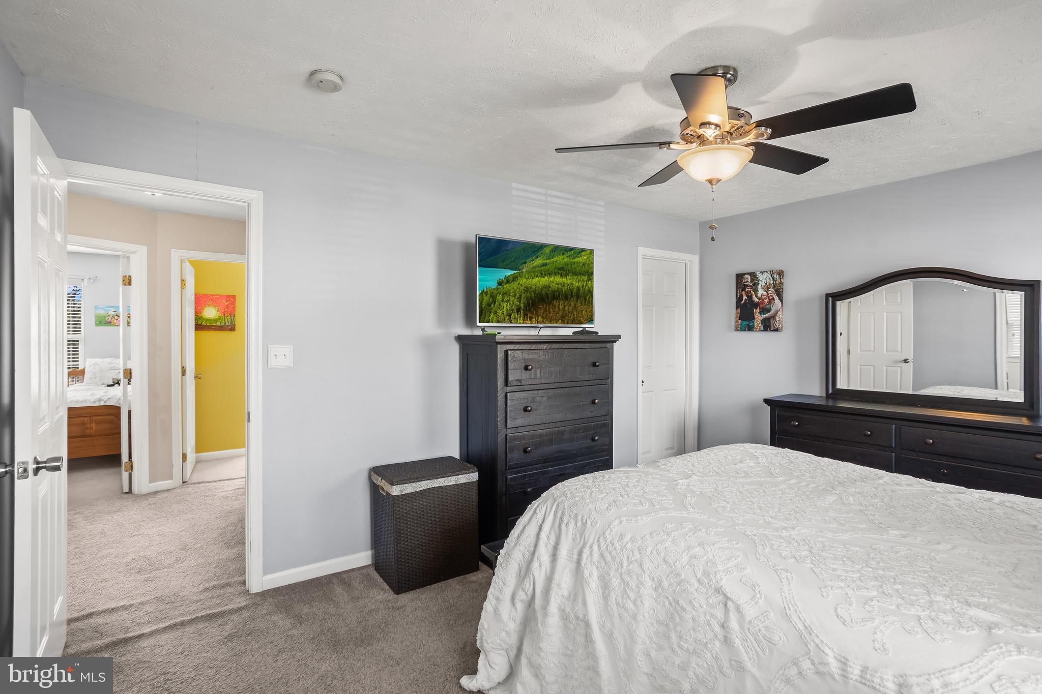 COUNTRY RIDGE - Residential