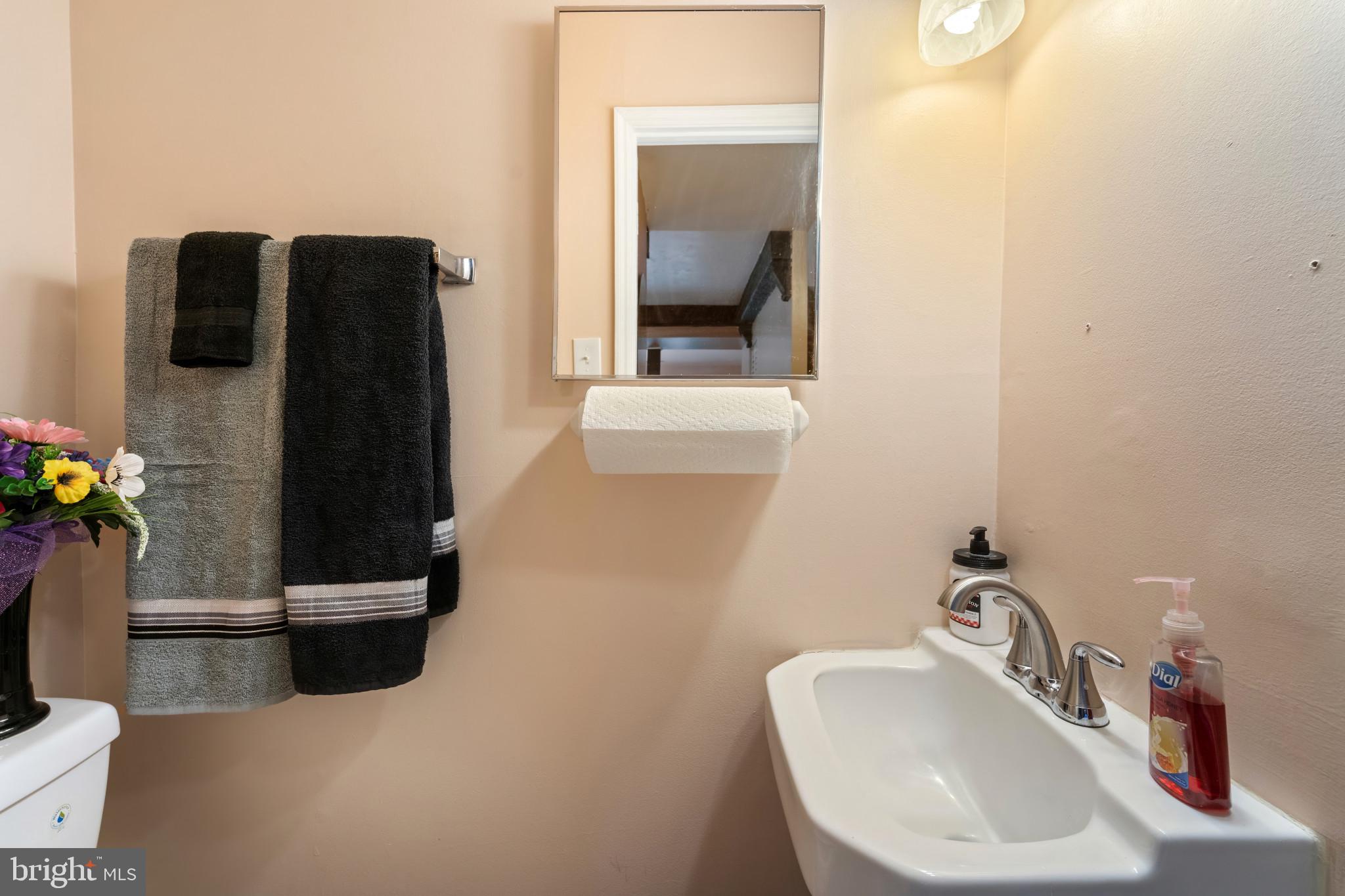 WILLIAMSBURG VIL - Residential