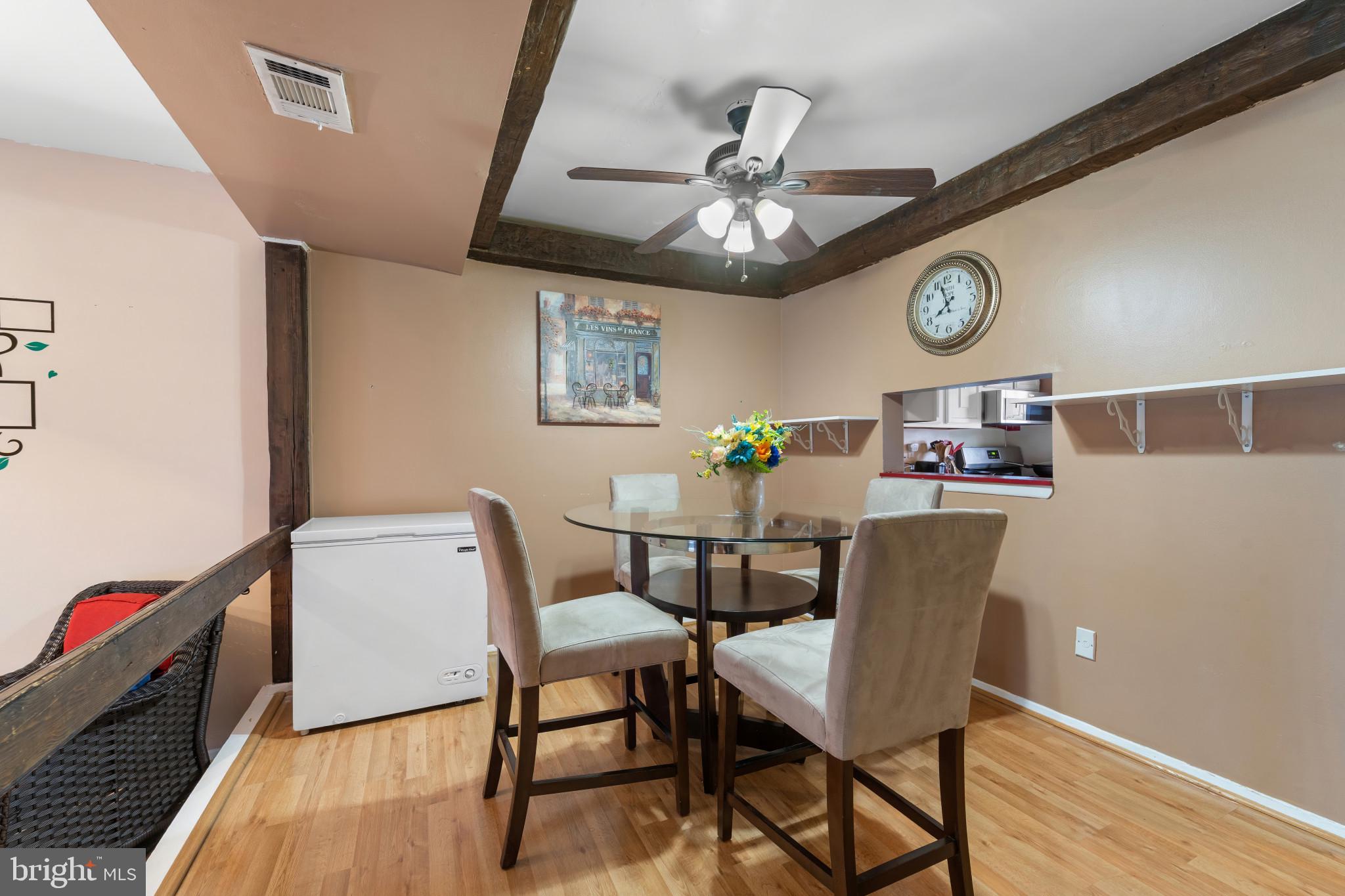 WILLIAMSBURG VIL - Residential