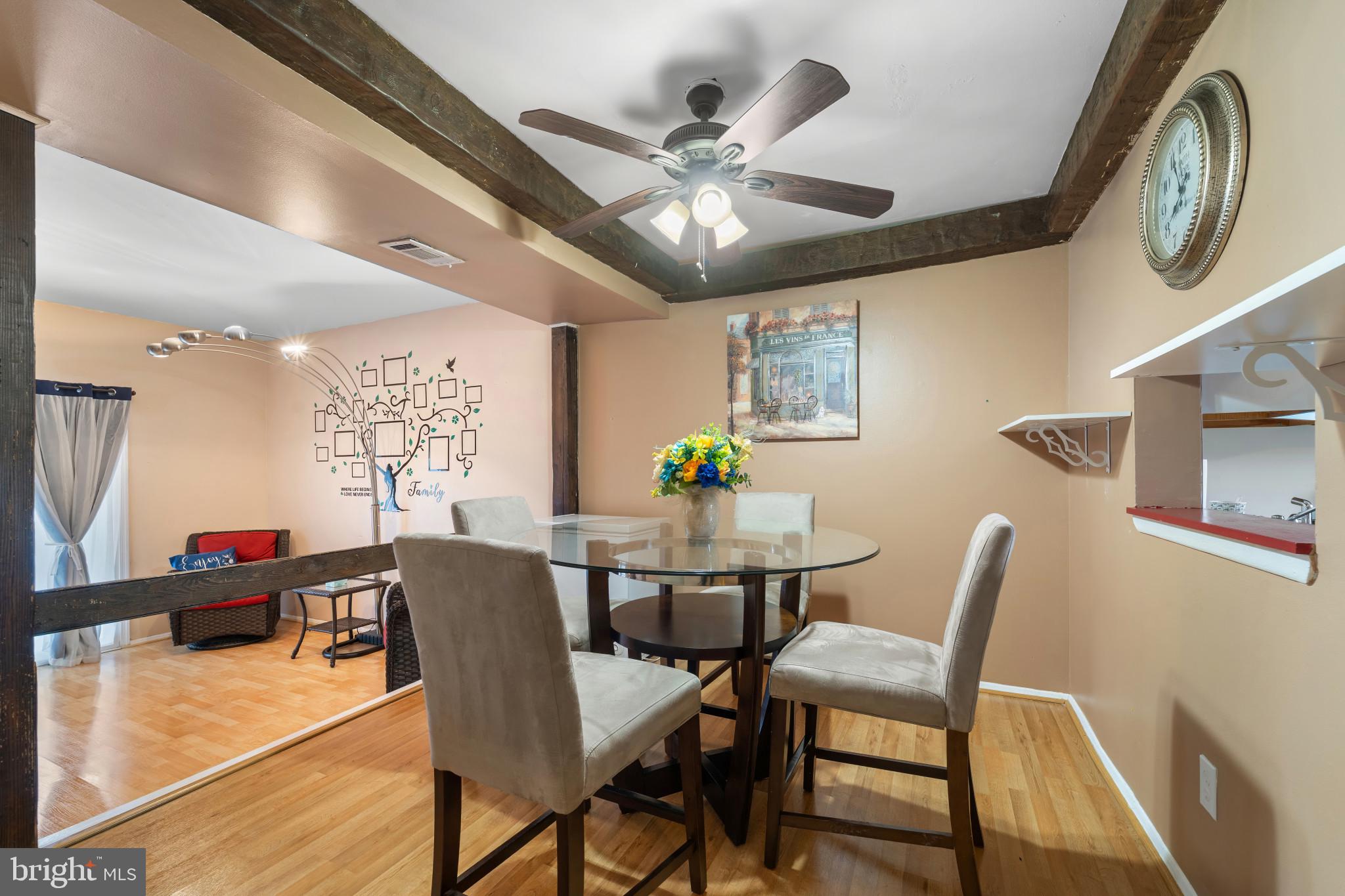 WILLIAMSBURG VIL - Residential