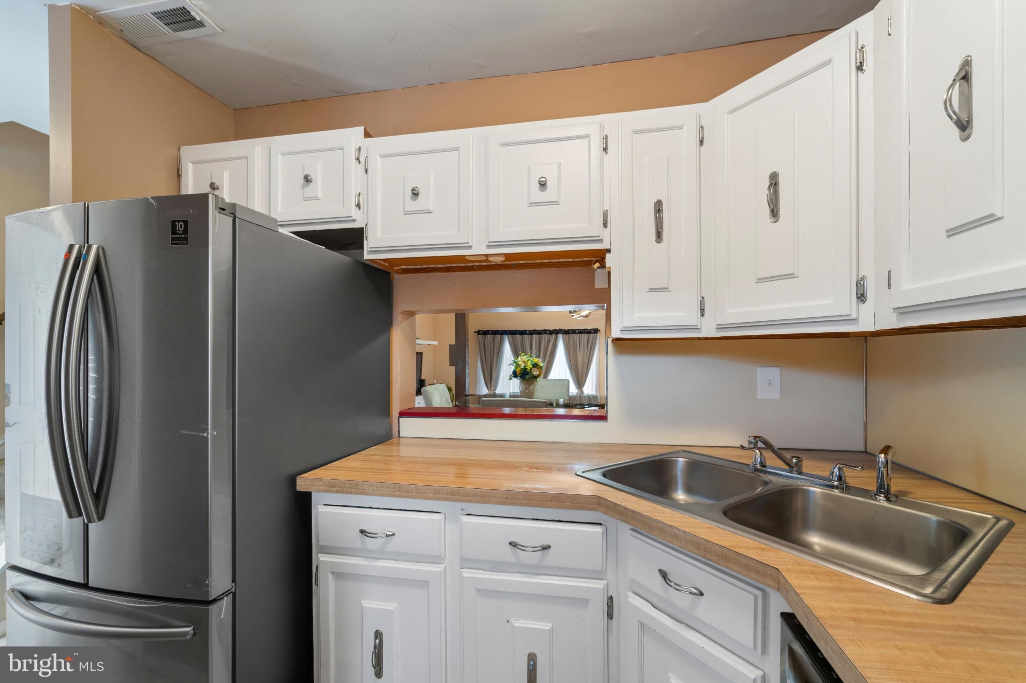 WILLIAMSBURG VIL - Residential