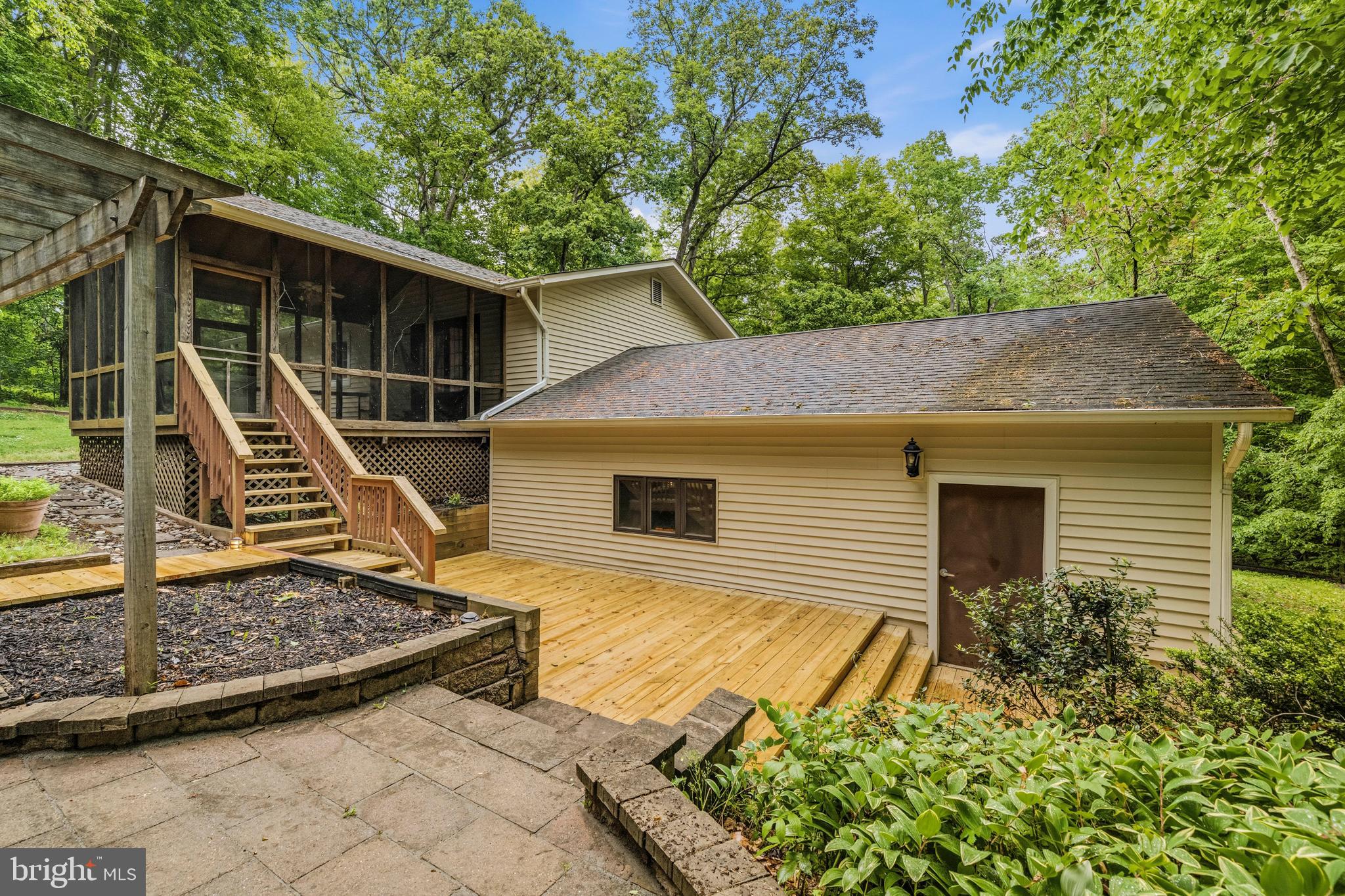 YORKSHIRE ACRES - Residential