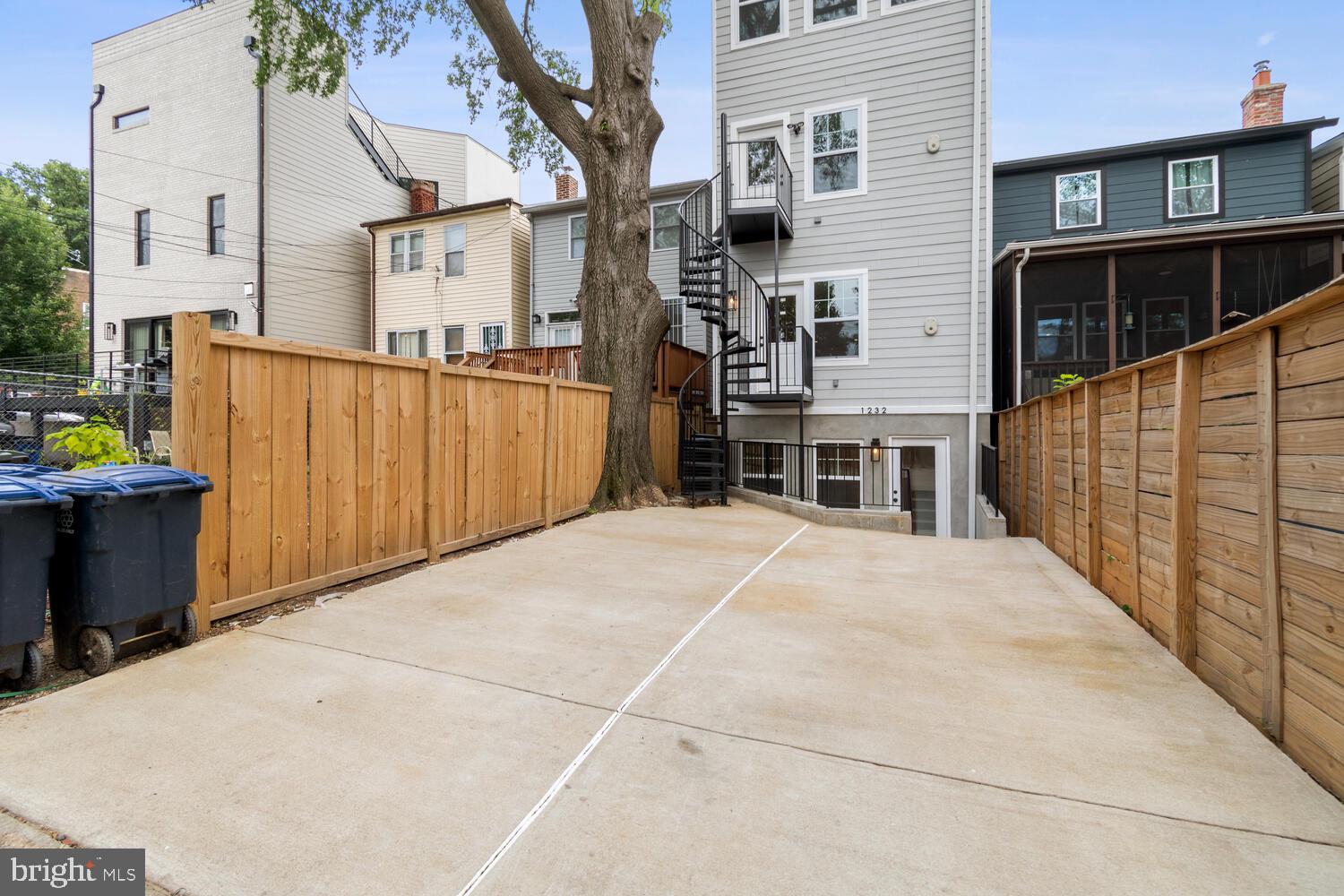 TRINIDAD - Residential Lease