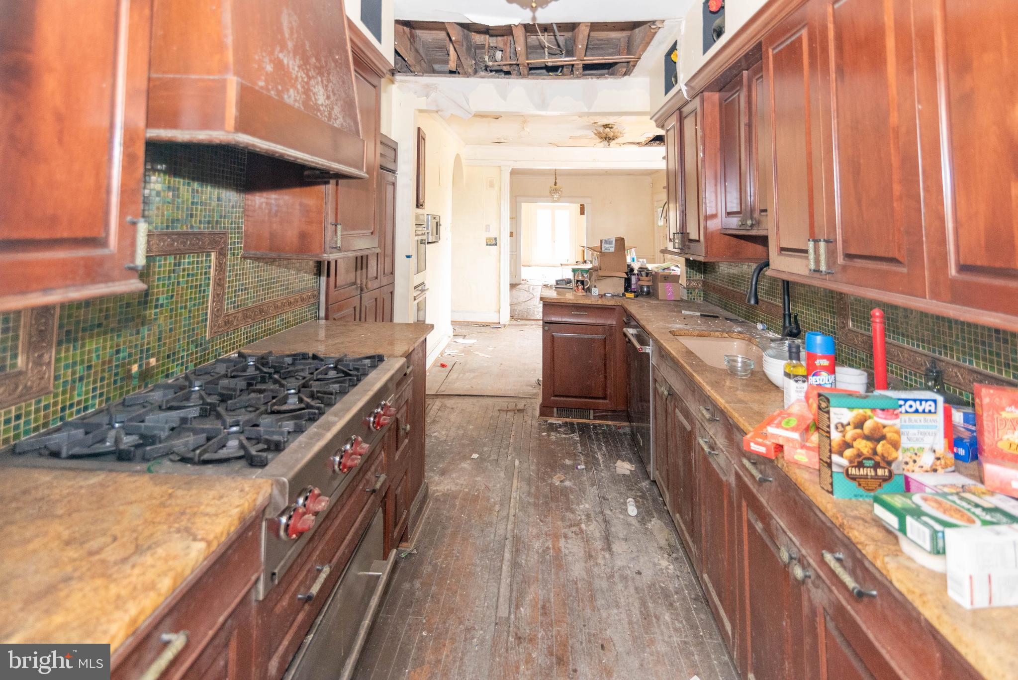 MOUNT WASHINGTON - Residential