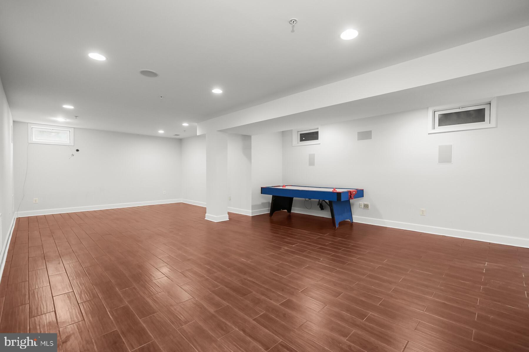 POTOMAC RIDGE - Residential