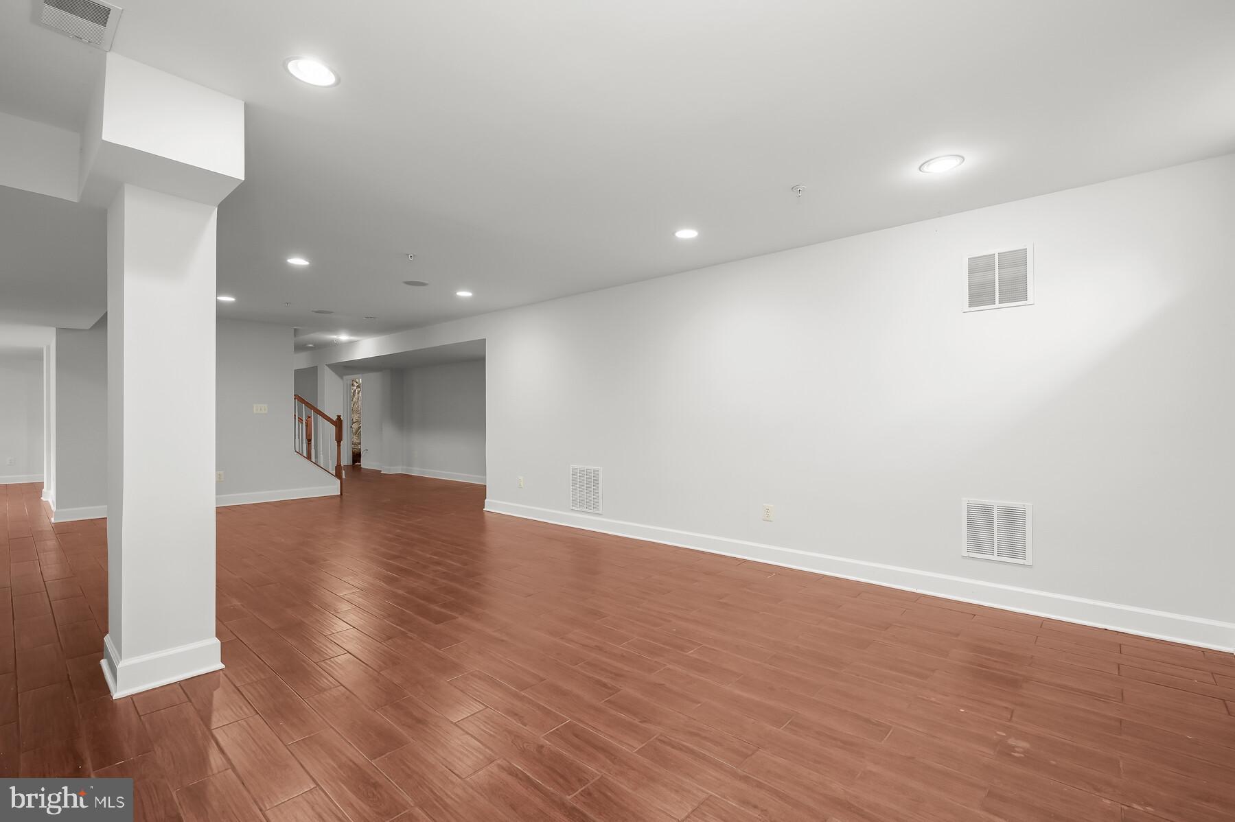 POTOMAC RIDGE - Residential