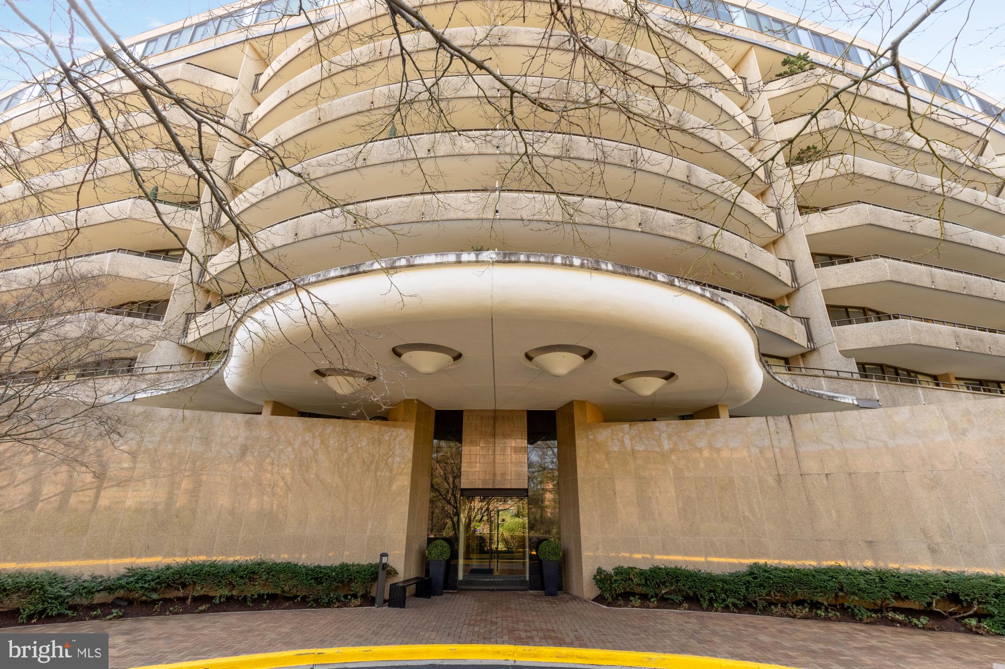 4200 MASSACHUSETTS AVENUE NW 708