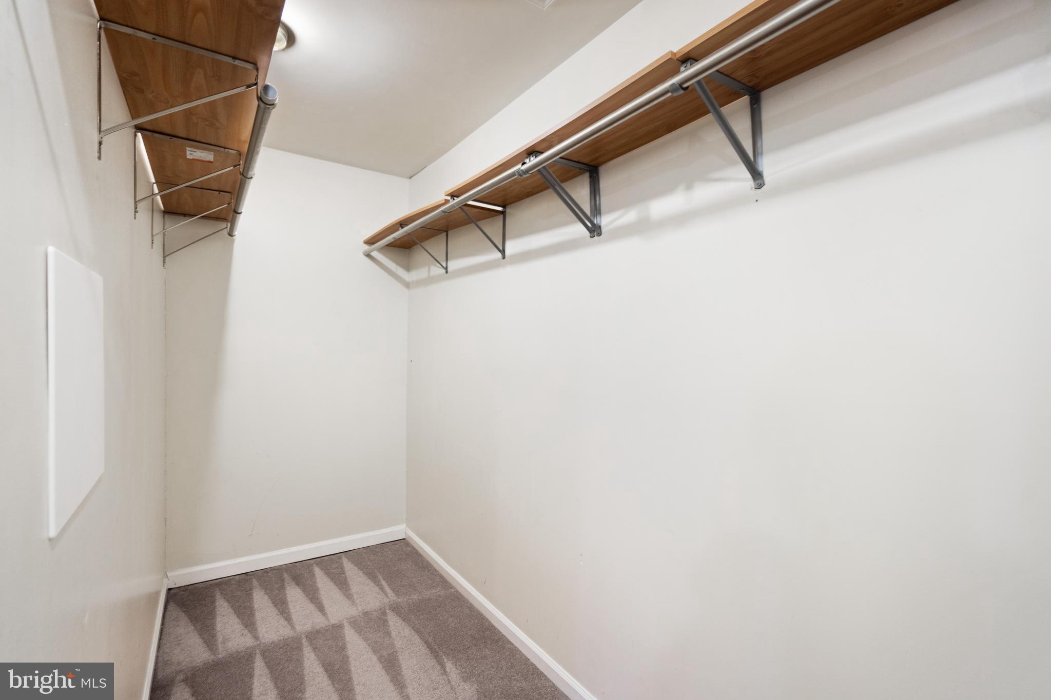 RIVER OAKS - Residential Lease