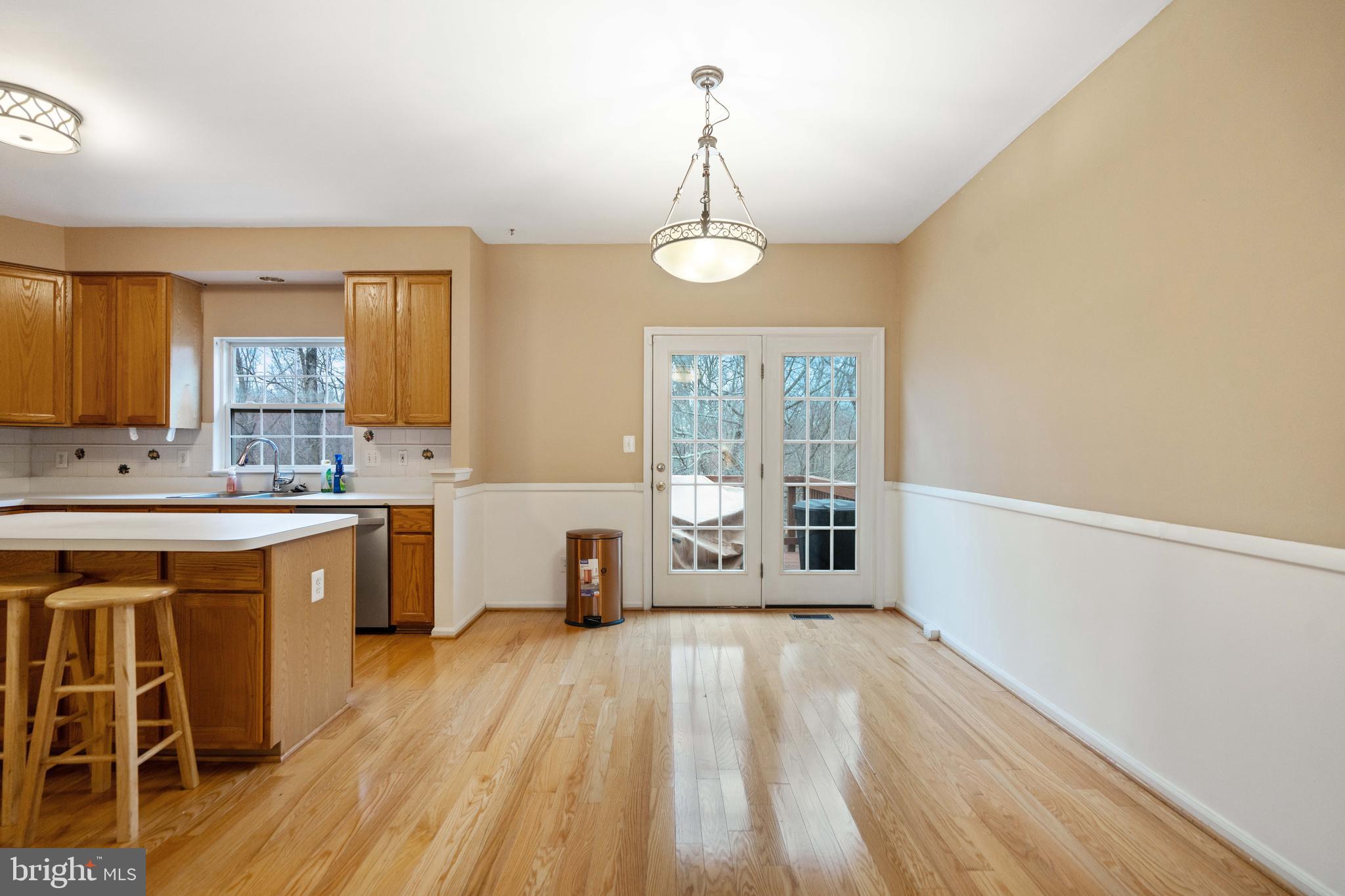 RIVER OAKS - Residential Lease