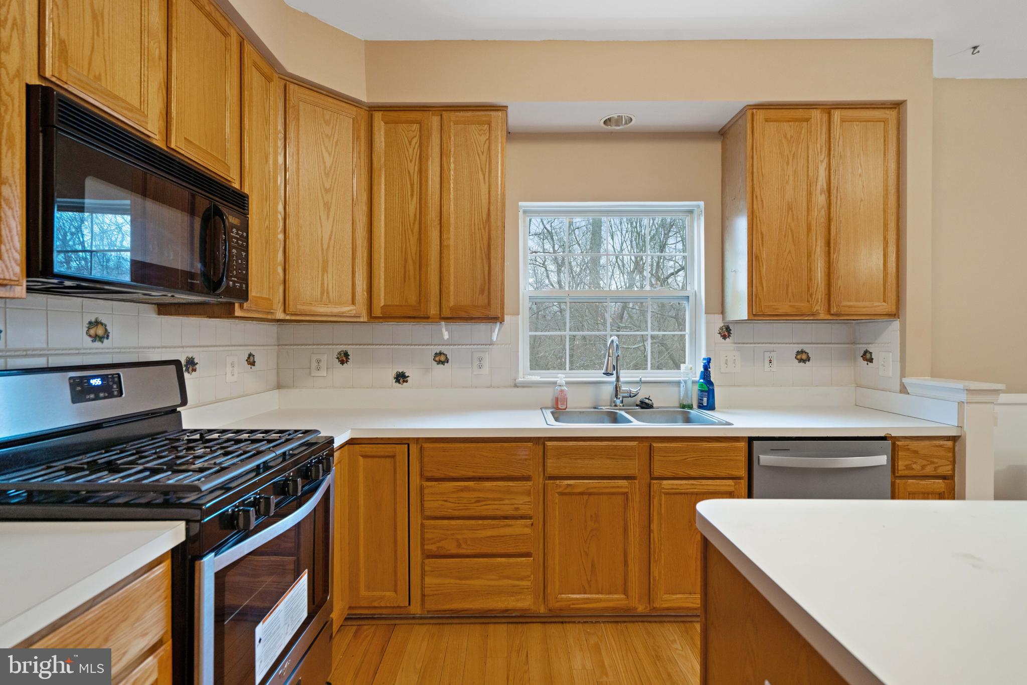 RIVER OAKS - Residential Lease